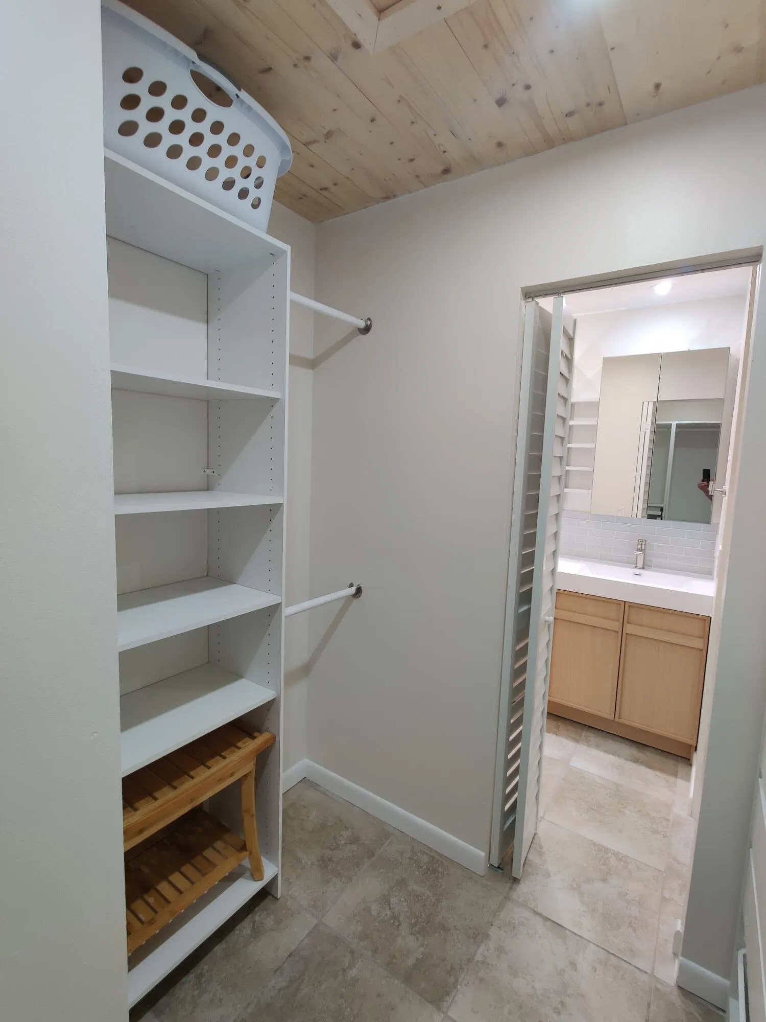 2700 S OAKLAND FOREST Drive #603
