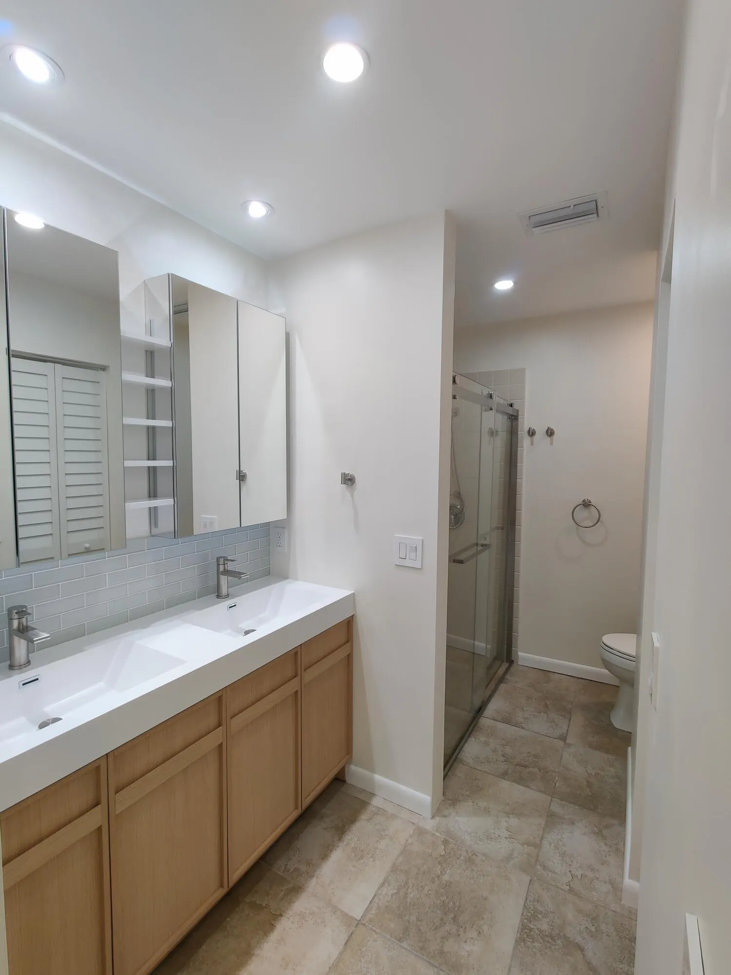 2700 S OAKLAND FOREST Drive #603