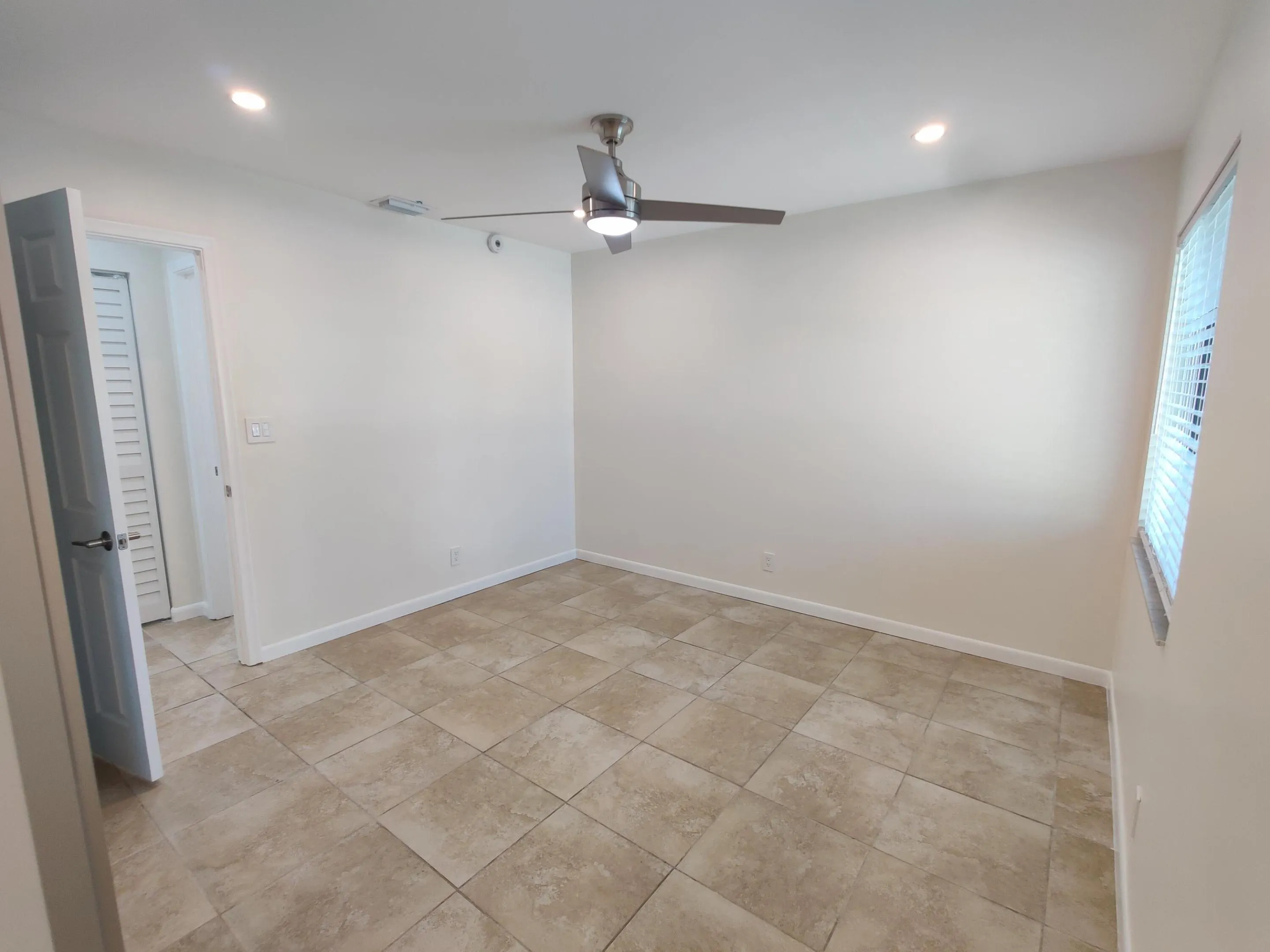 2700 S OAKLAND FOREST Drive #603