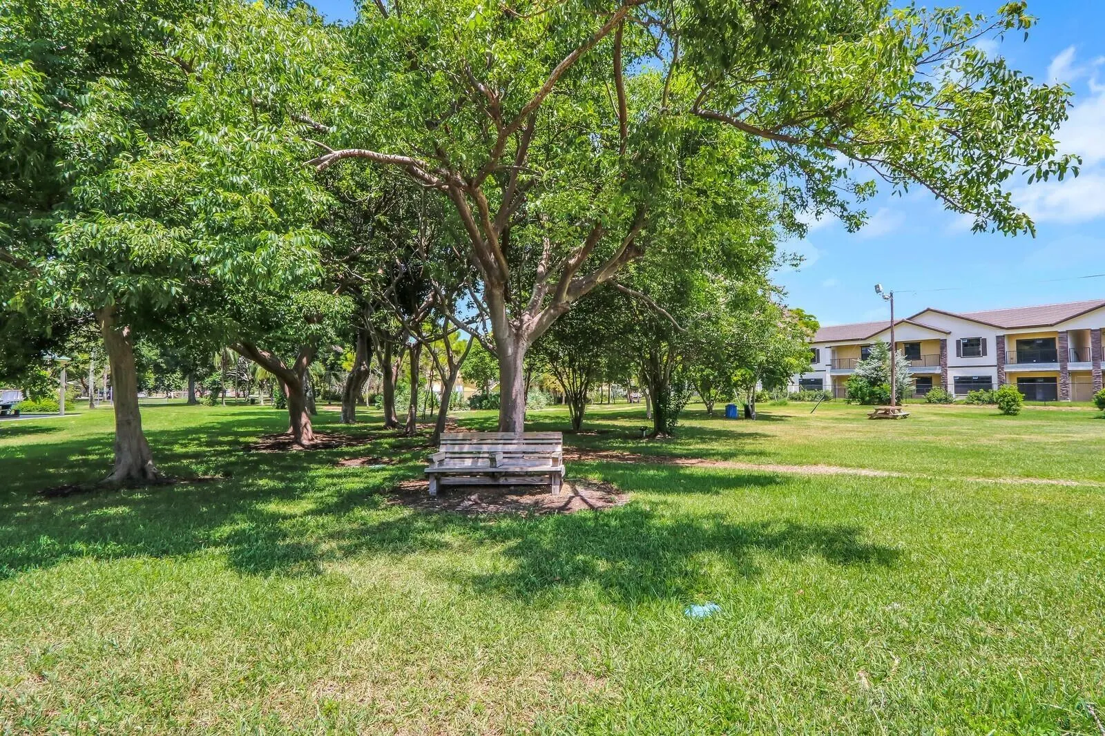 600 NE 14th Court ##104