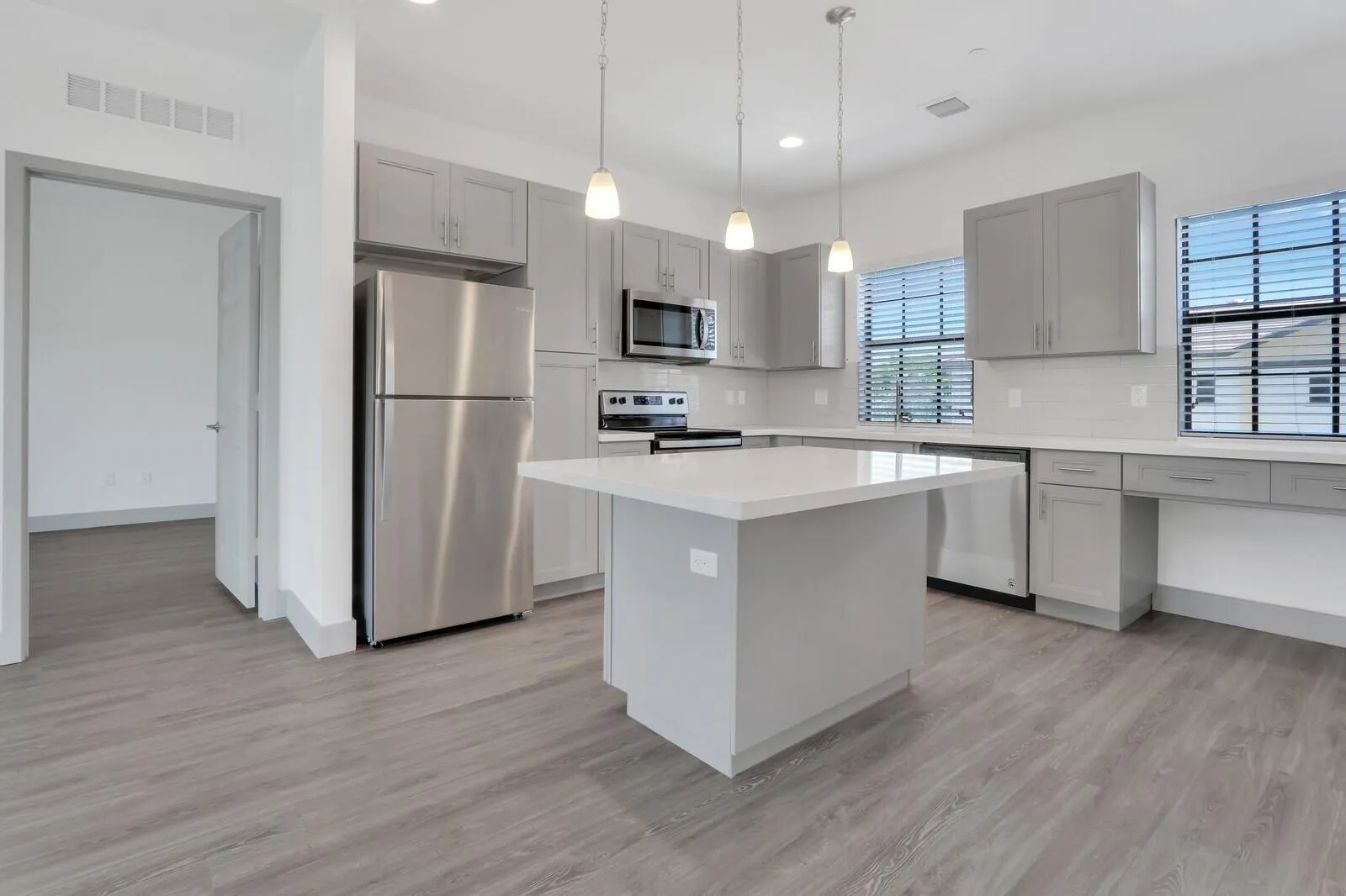 600 NE 14th Court ##104
