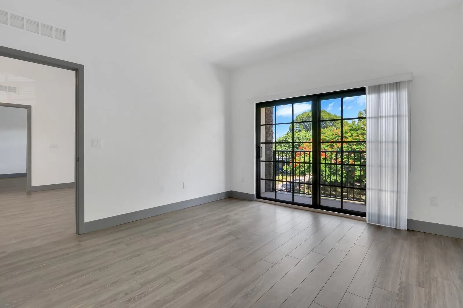 600 NE 14th Court ##104