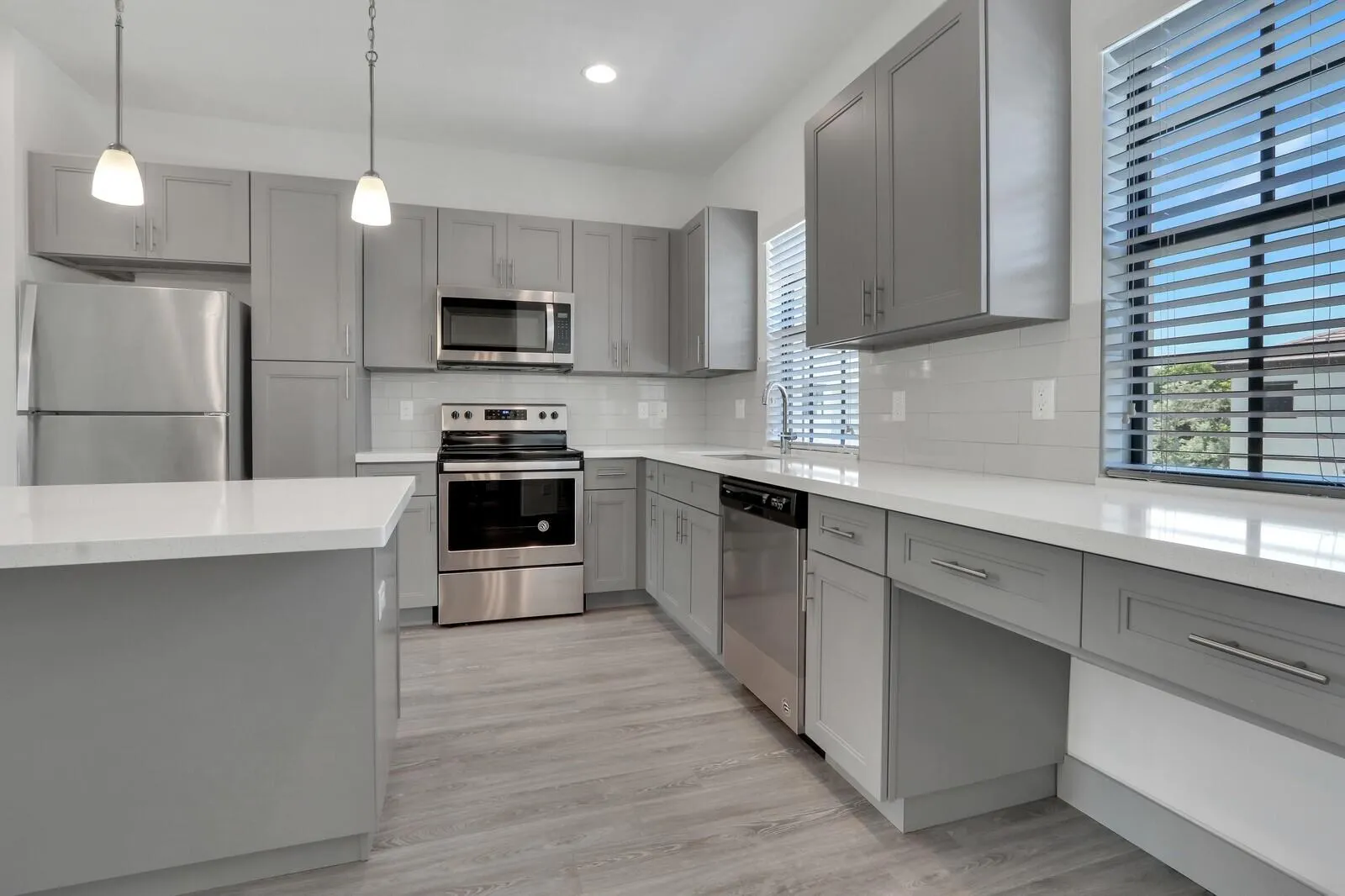 600 NE 14th Court ##104