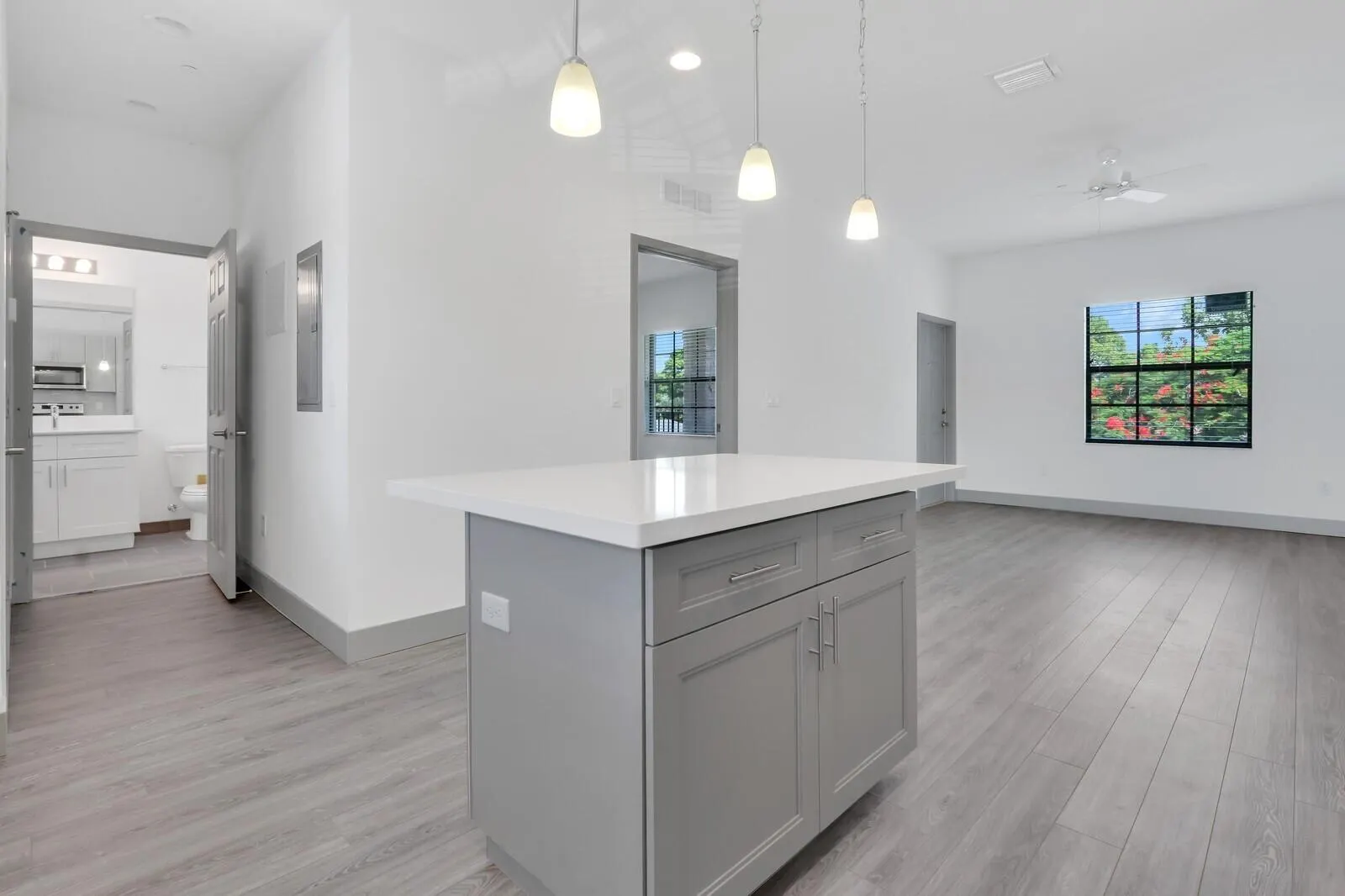 600 NE 14th Court ##104