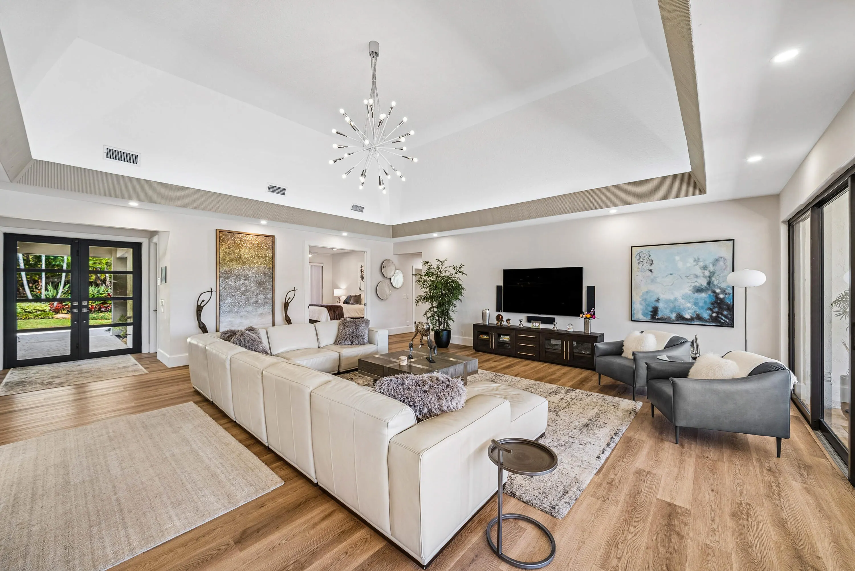 5221 Estates Drive
