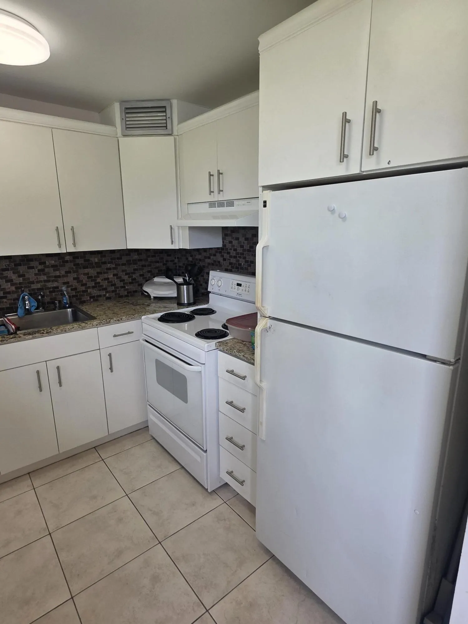 241 SOUTHAMPTON C