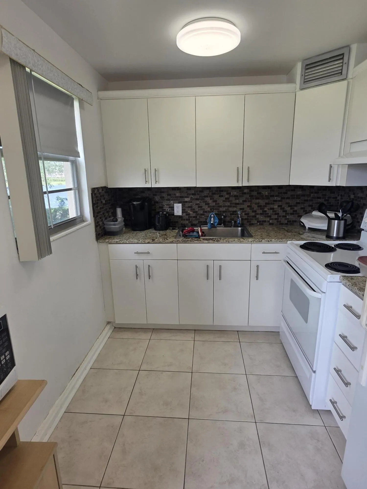 241 SOUTHAMPTON C
