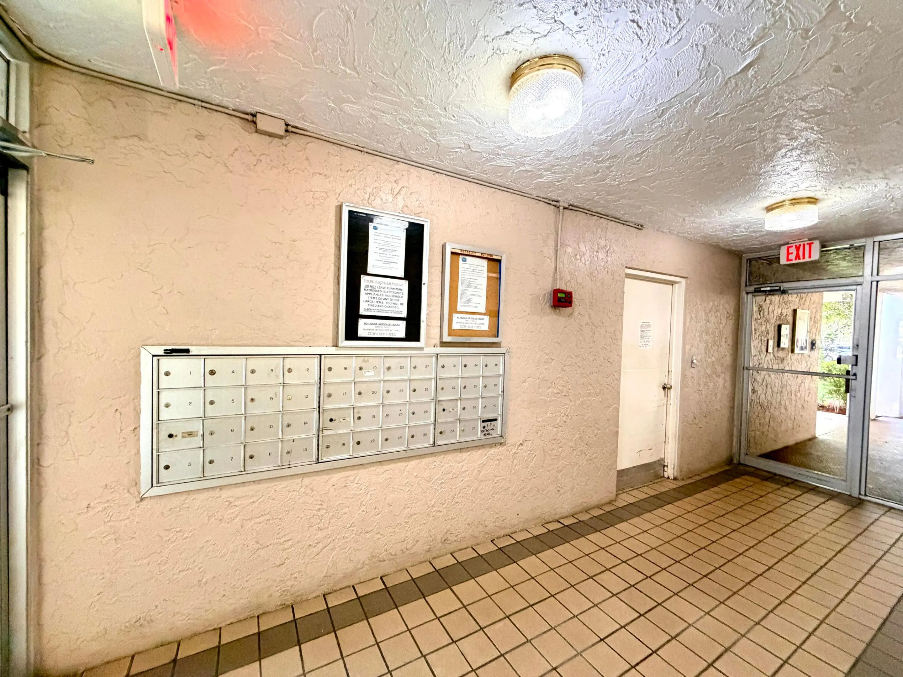 1100 NW 87TH Avenue #406