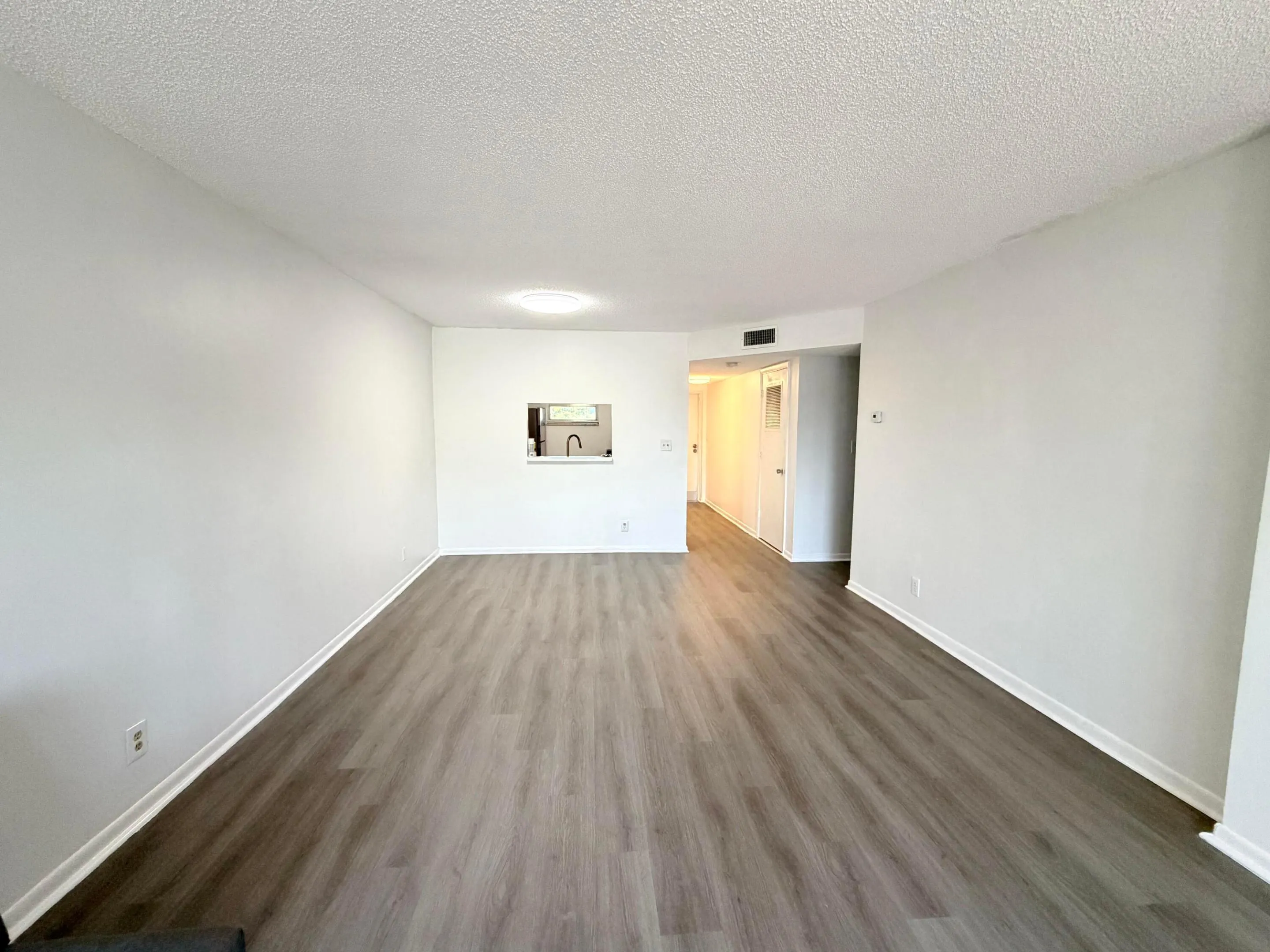 1100 NW 87TH Avenue #406