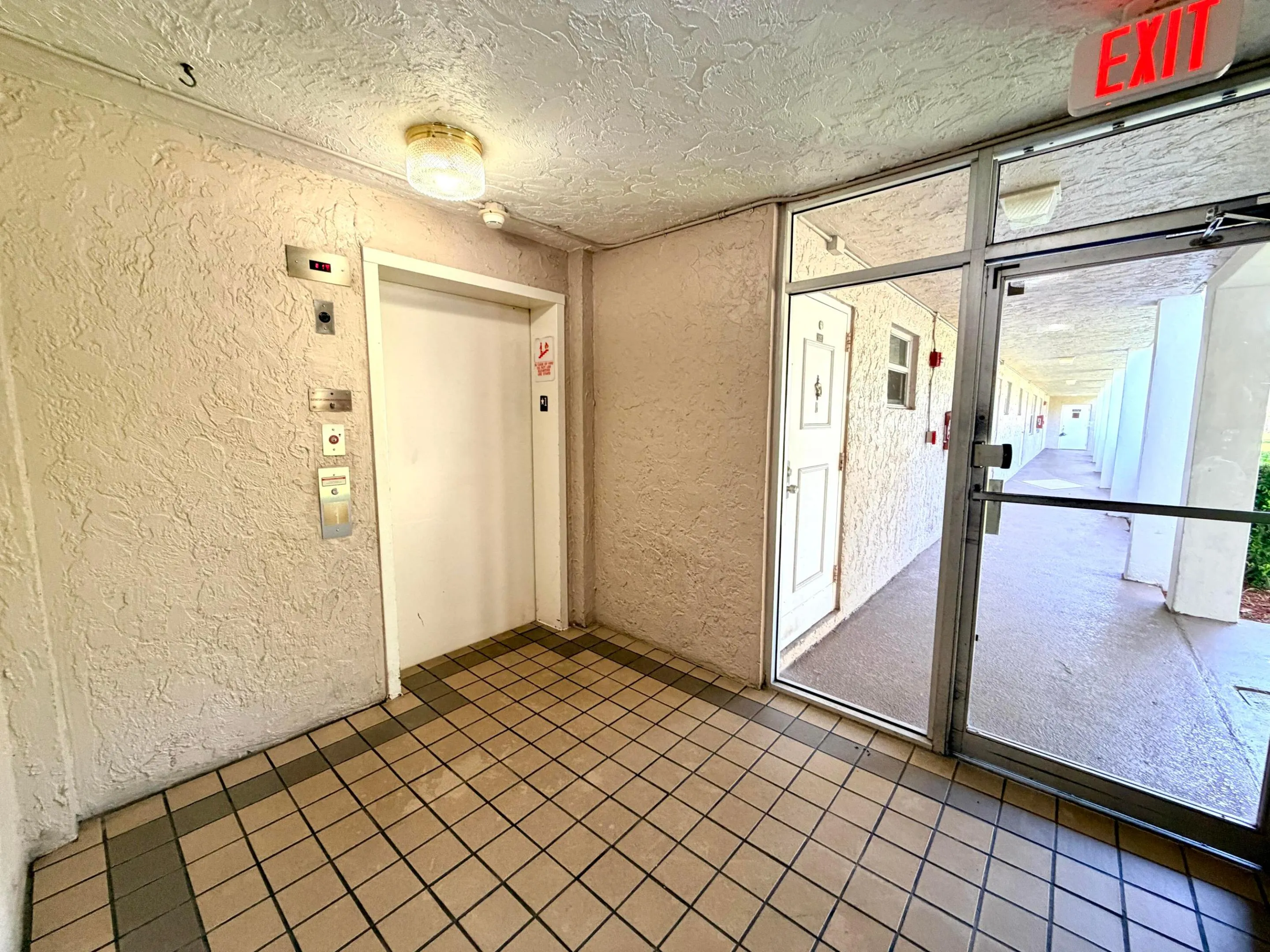 1100 NW 87TH Avenue #406