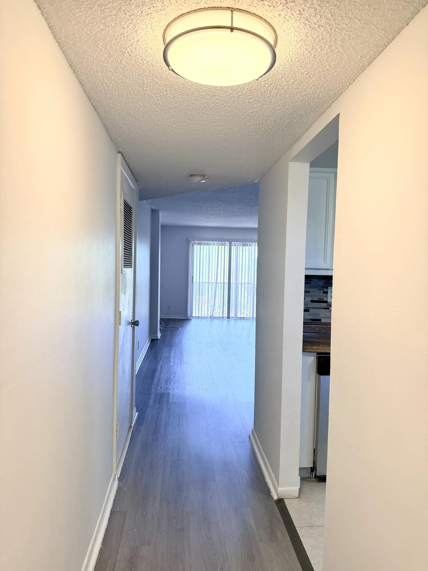 1100 NW 87TH Avenue #406