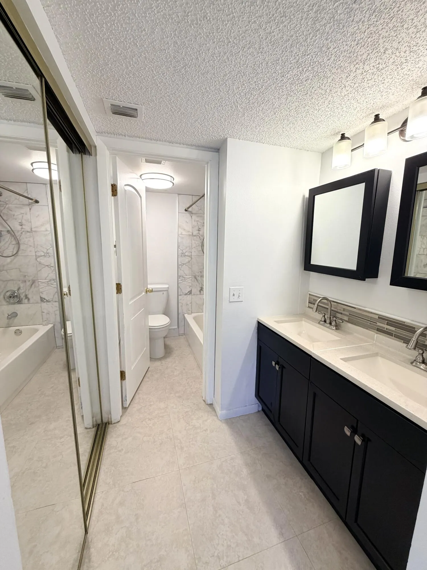 1100 NW 87TH Avenue #406