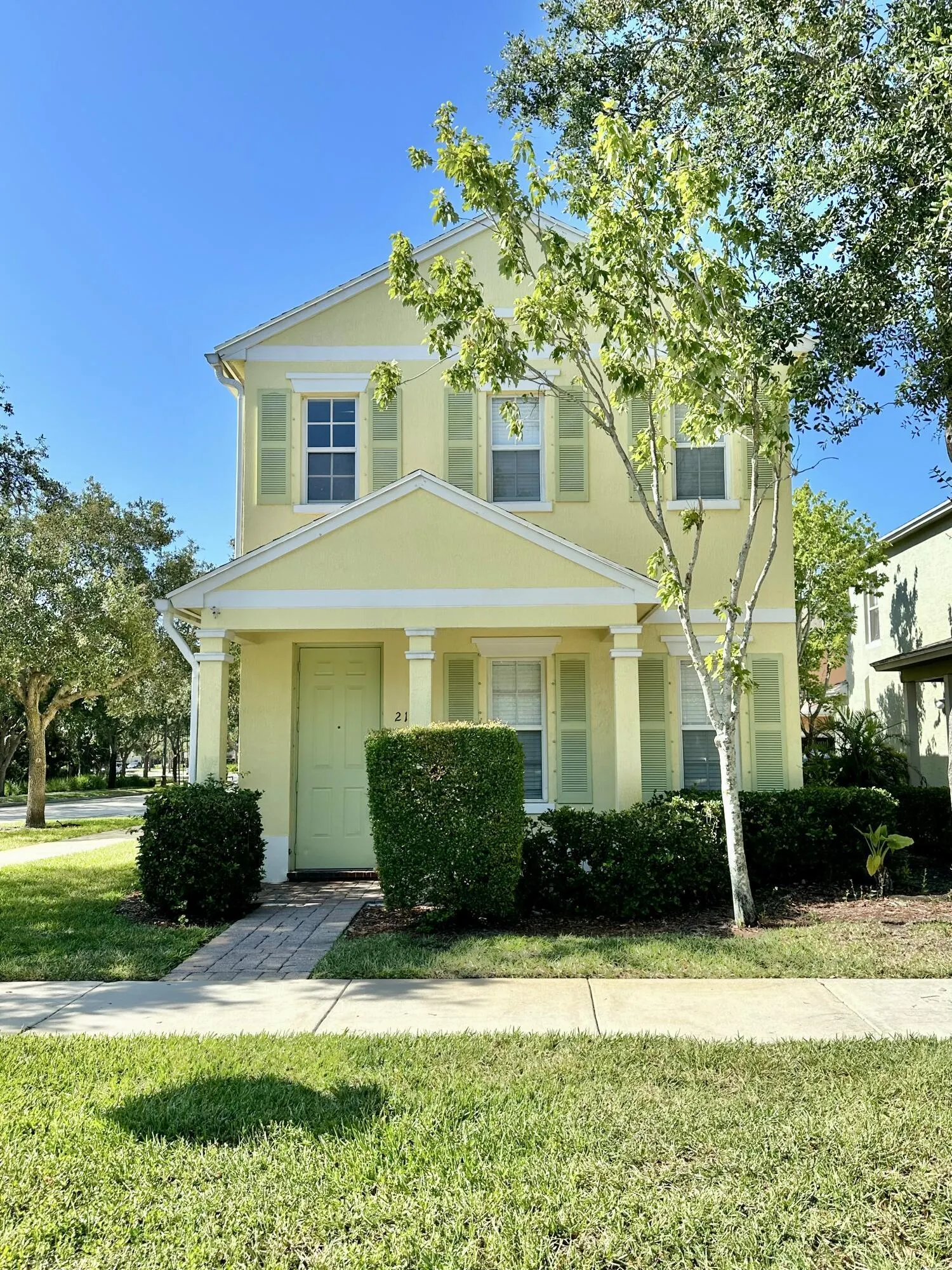 2143 SE BELL ISLE Drive