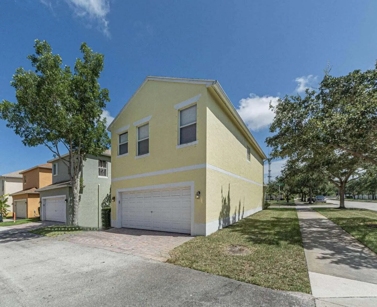 2143 SE BELL ISLE Drive