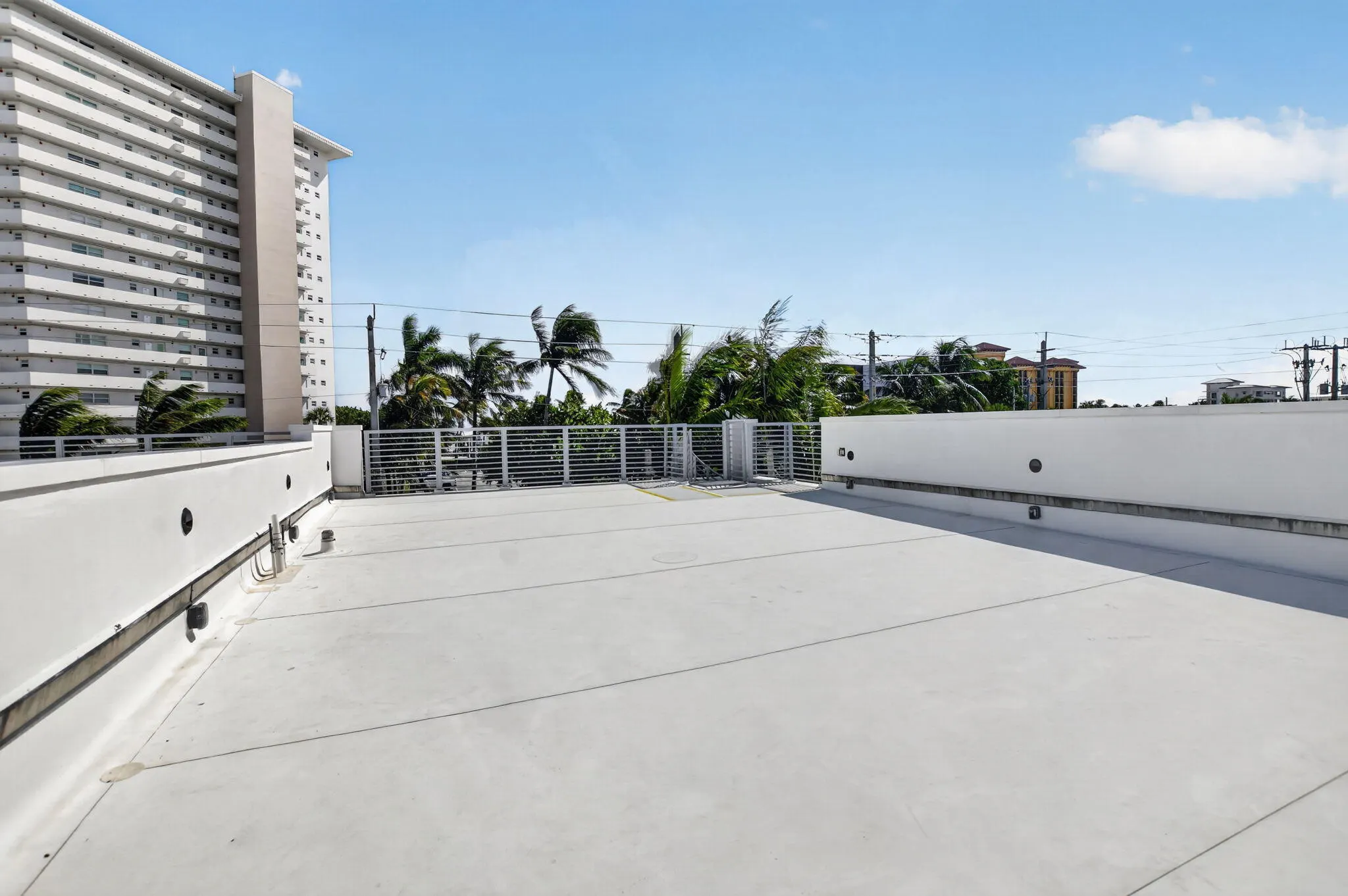 325 NE 20TH Avenue #Th a