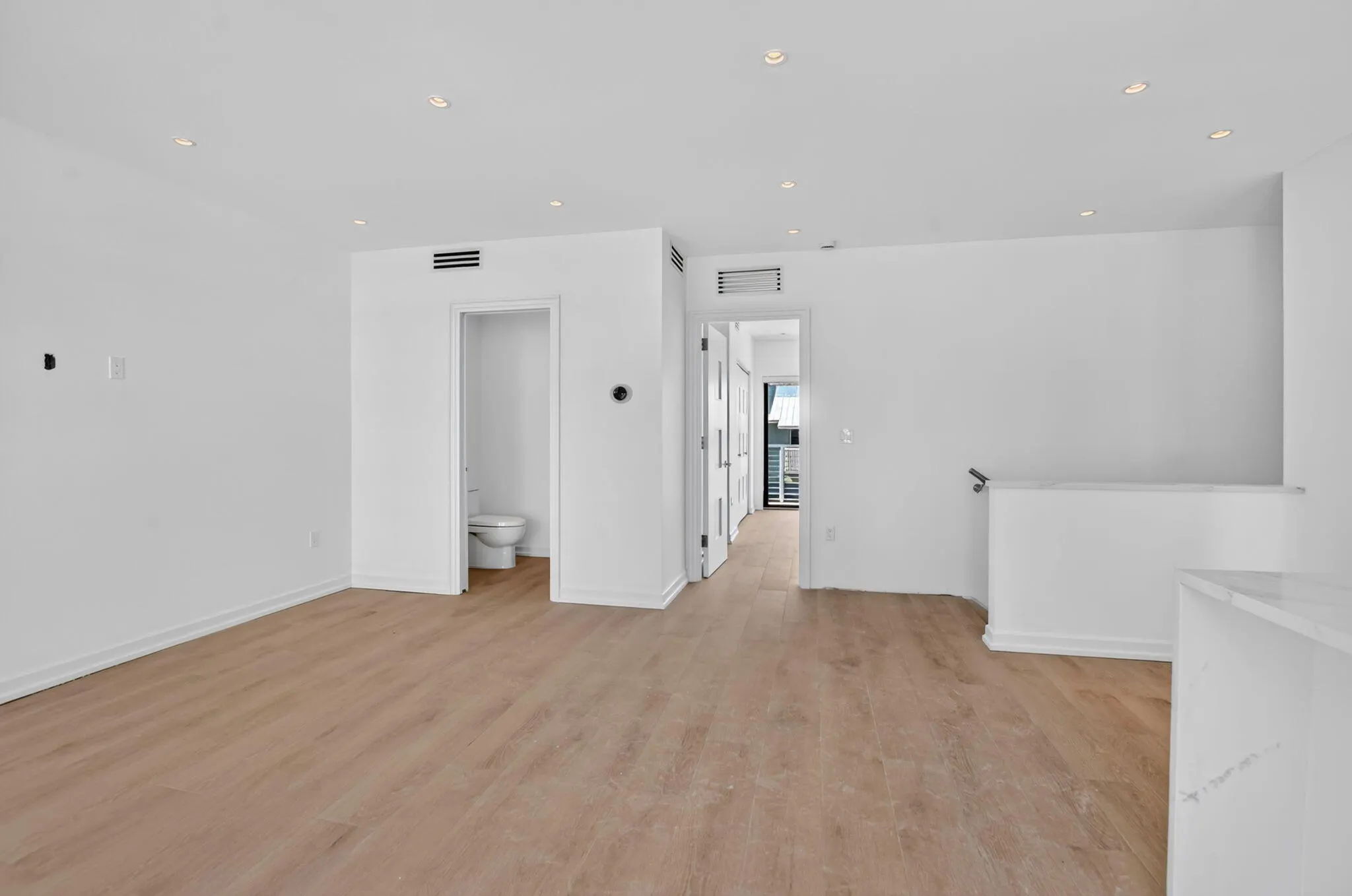 325 NE 20TH Avenue #Th a