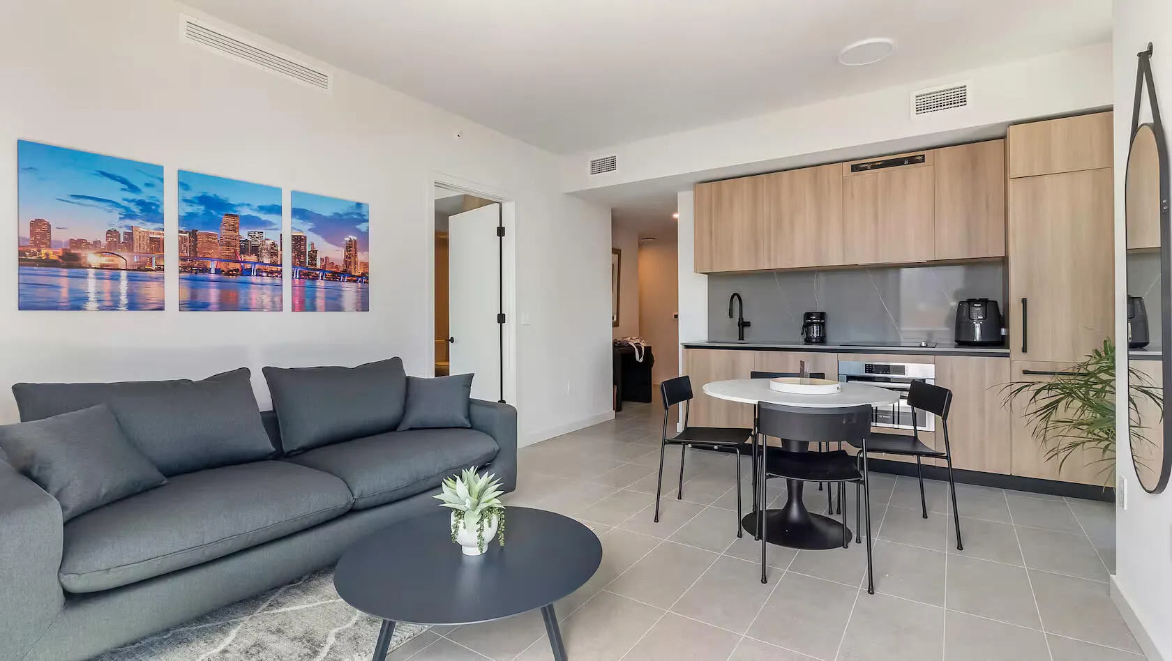 121 NE 5TH Street #1501
