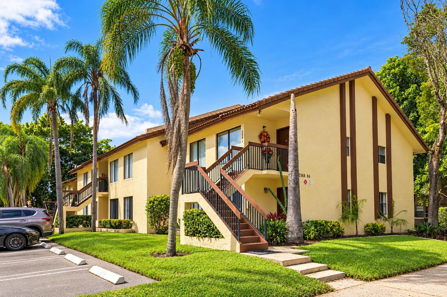 2572 RIVERSIDE Drive #413