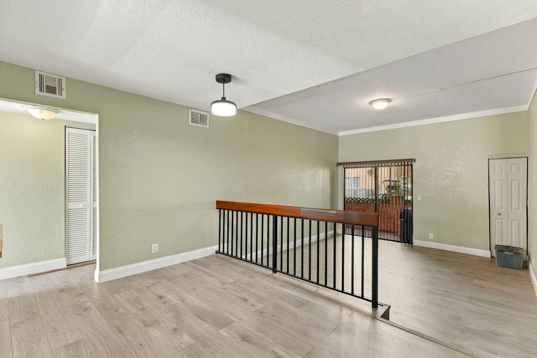 2572 RIVERSIDE Drive #413
