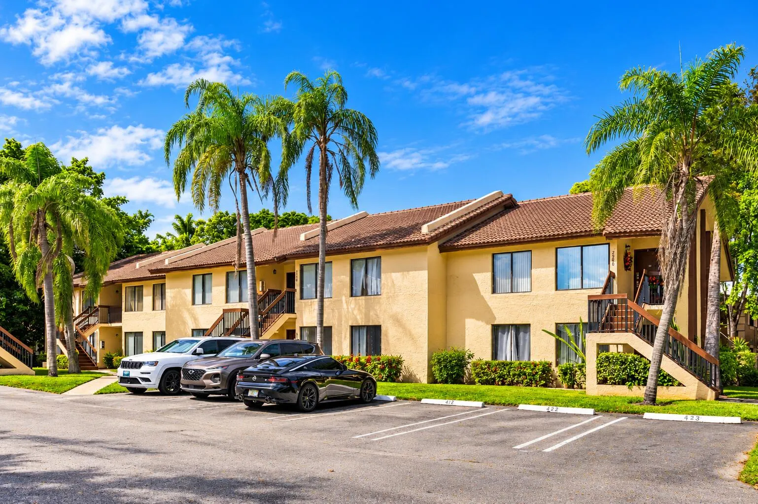 2572 RIVERSIDE Drive #413