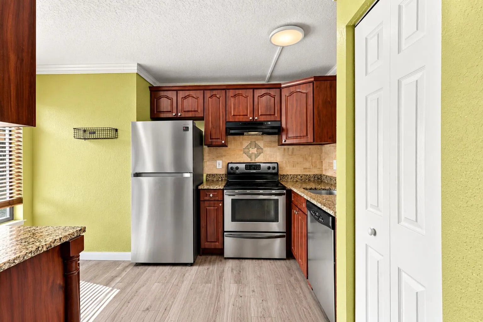 2572 RIVERSIDE Drive #413