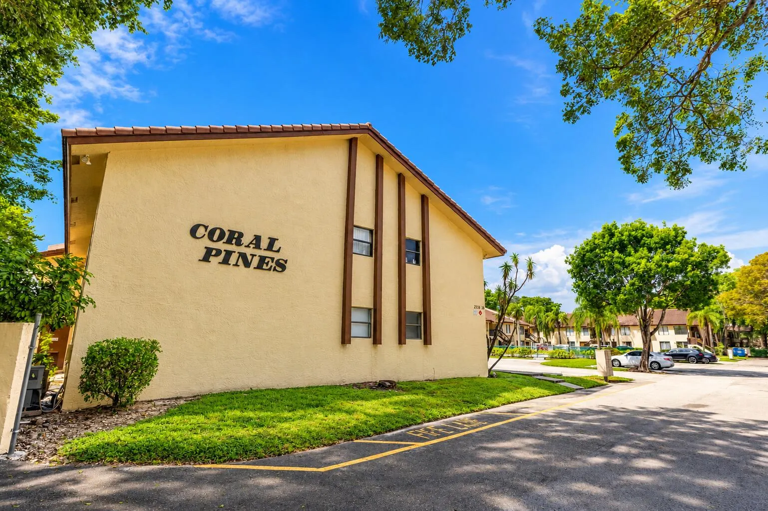 2572 RIVERSIDE Drive #413