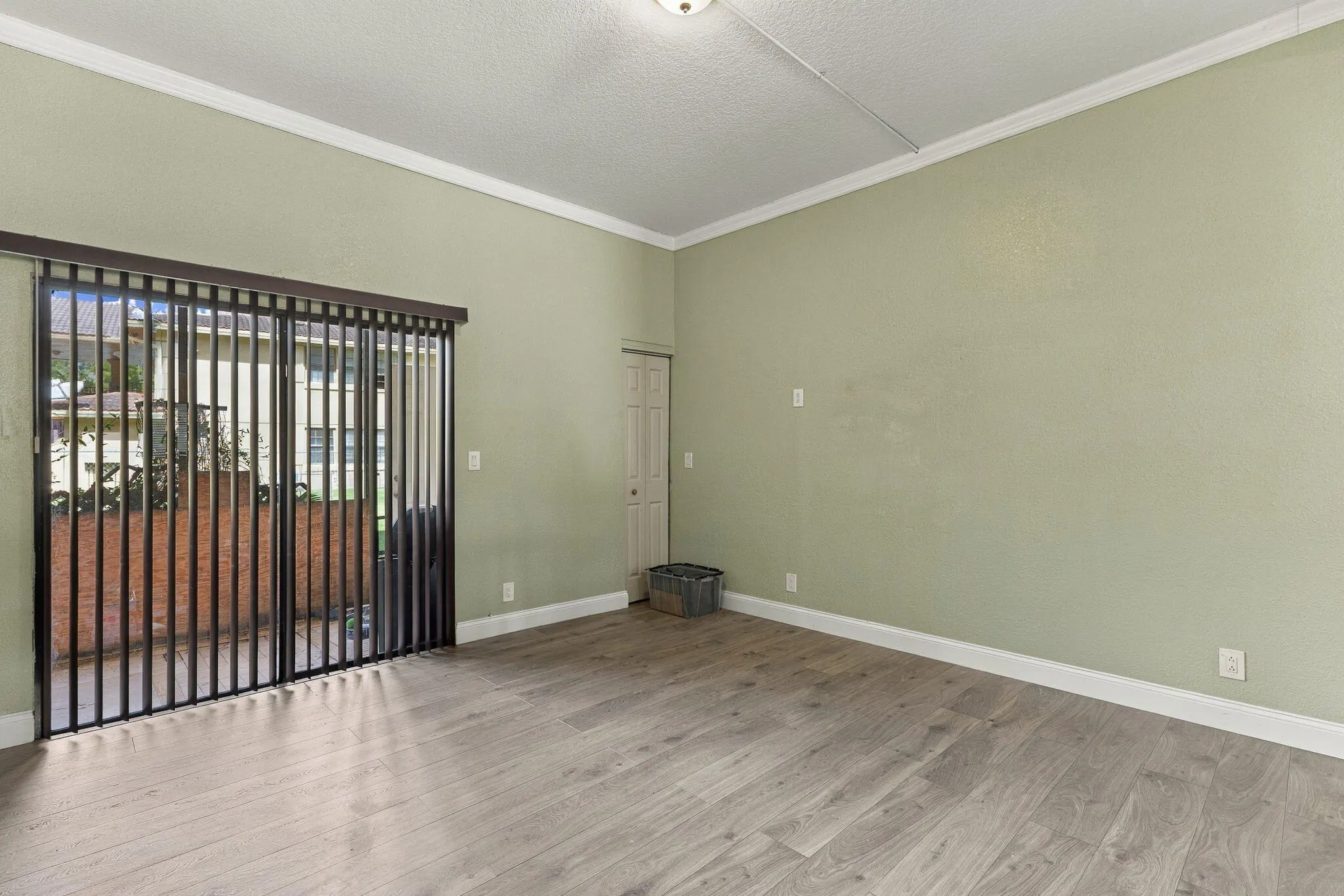 2572 RIVERSIDE Drive #413