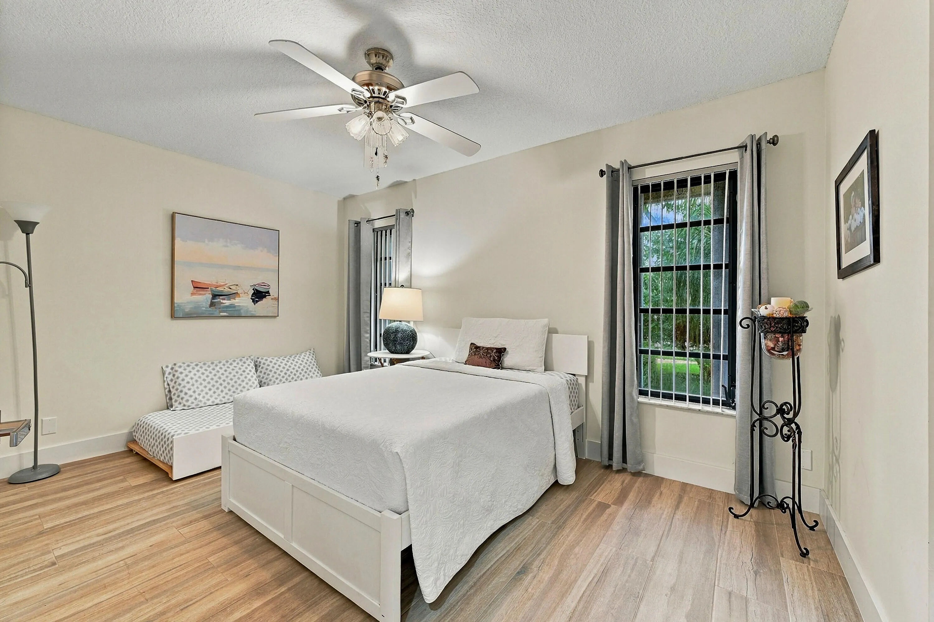 10622 GREENBRIAR Court
