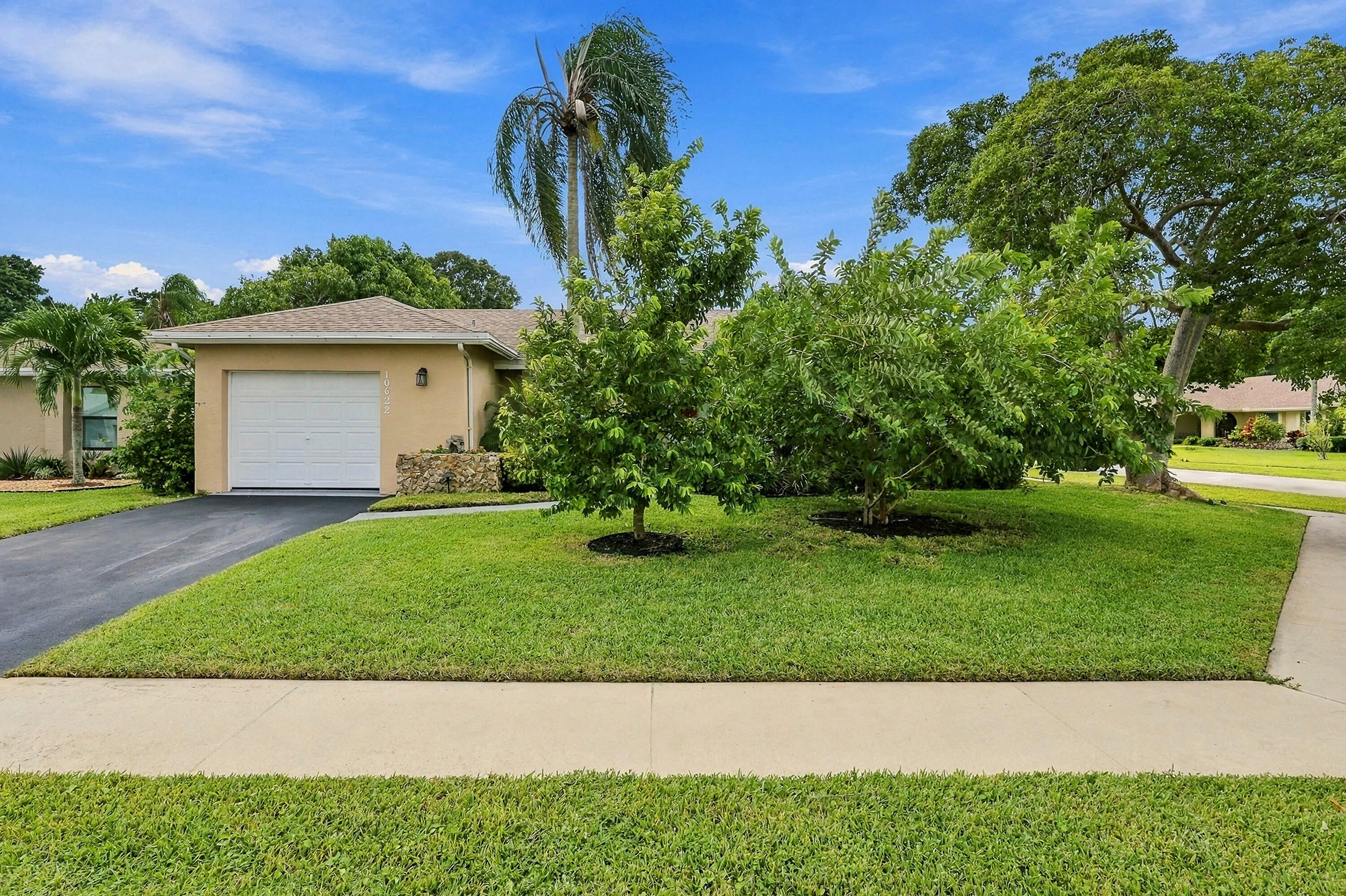 10622 GREENBRIAR Court