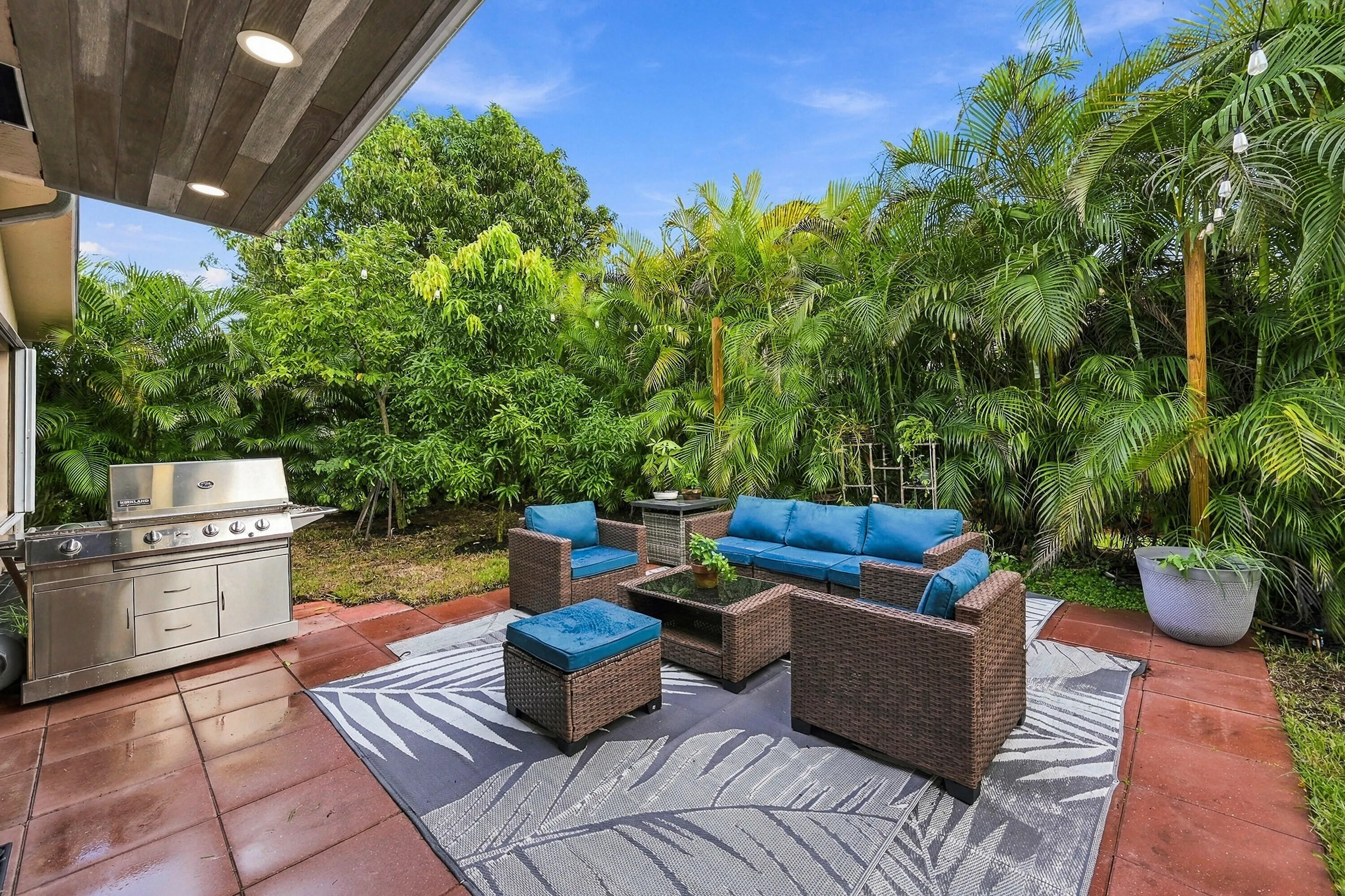 10622 GREENBRIAR Court