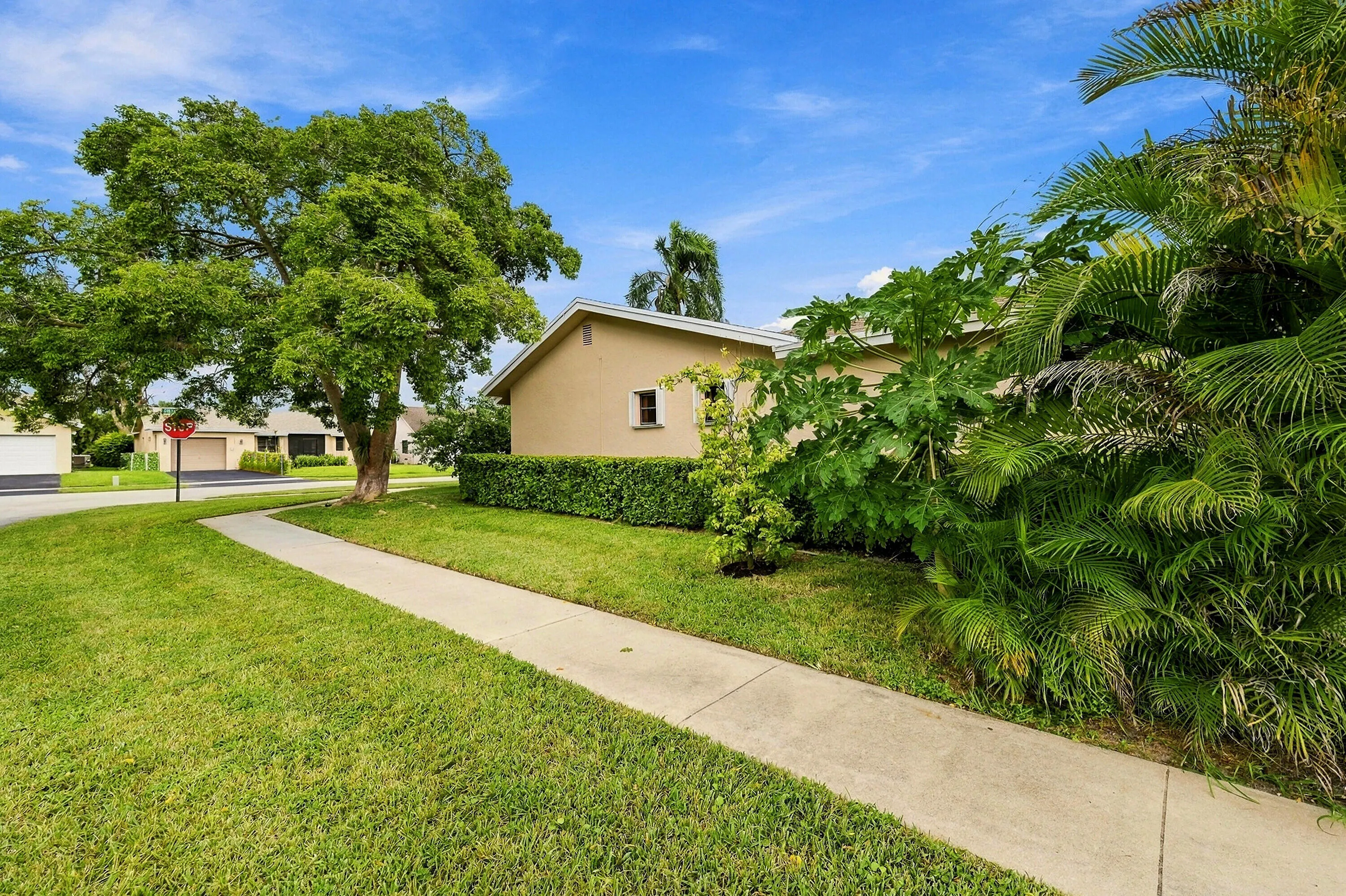 10622 GREENBRIAR Court