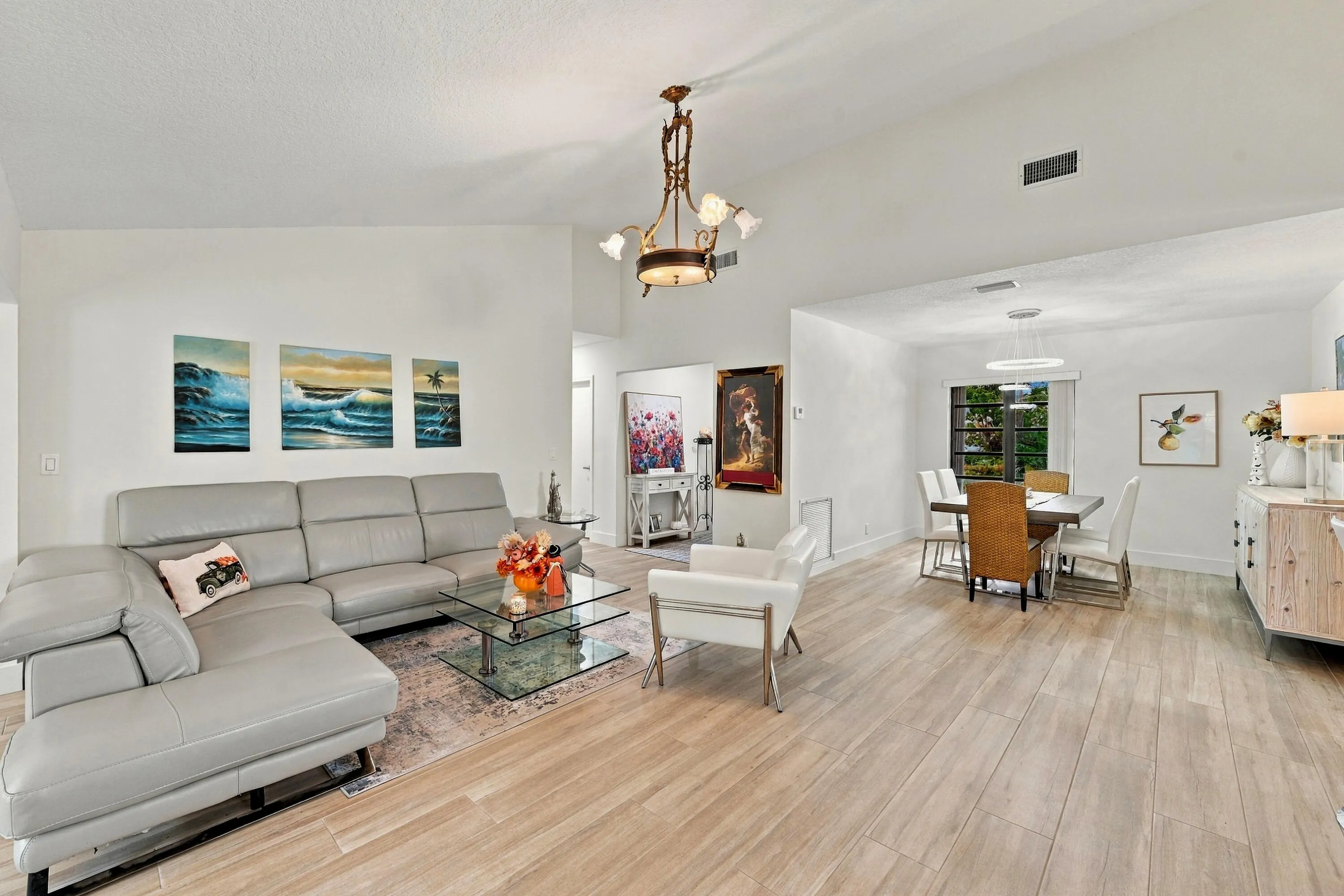 10622 GREENBRIAR Court