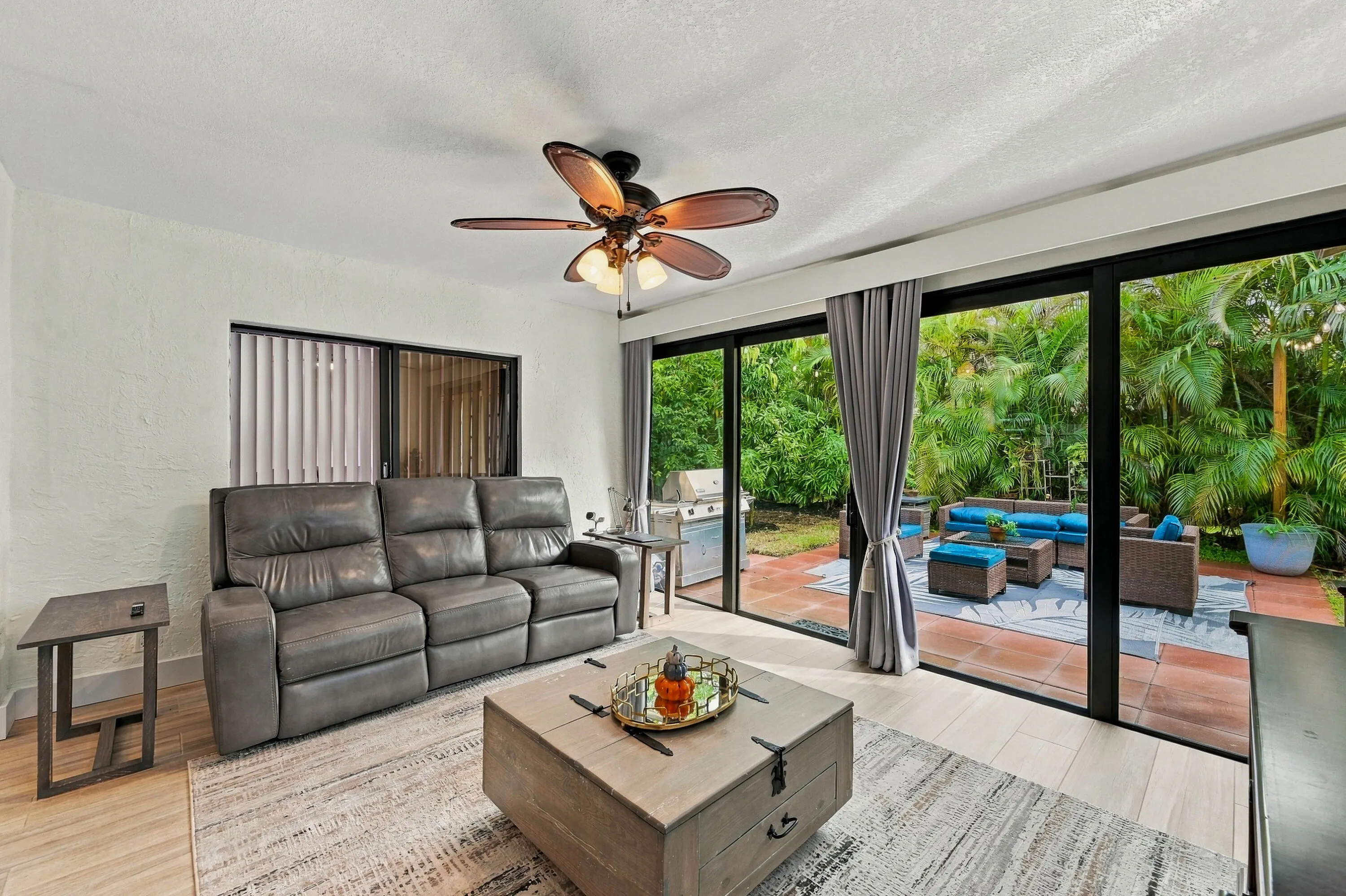 10622 GREENBRIAR Court