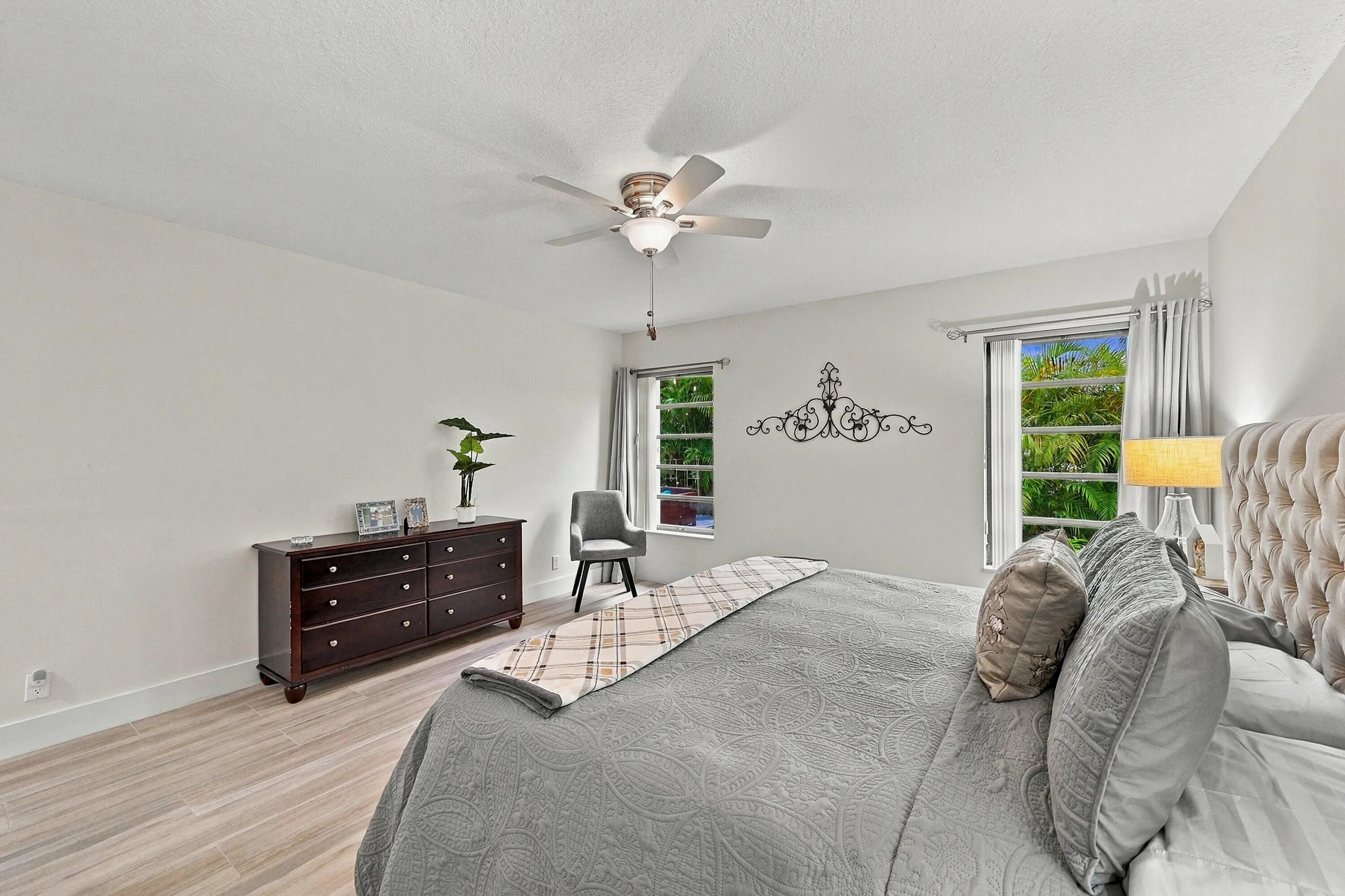 10622 GREENBRIAR Court