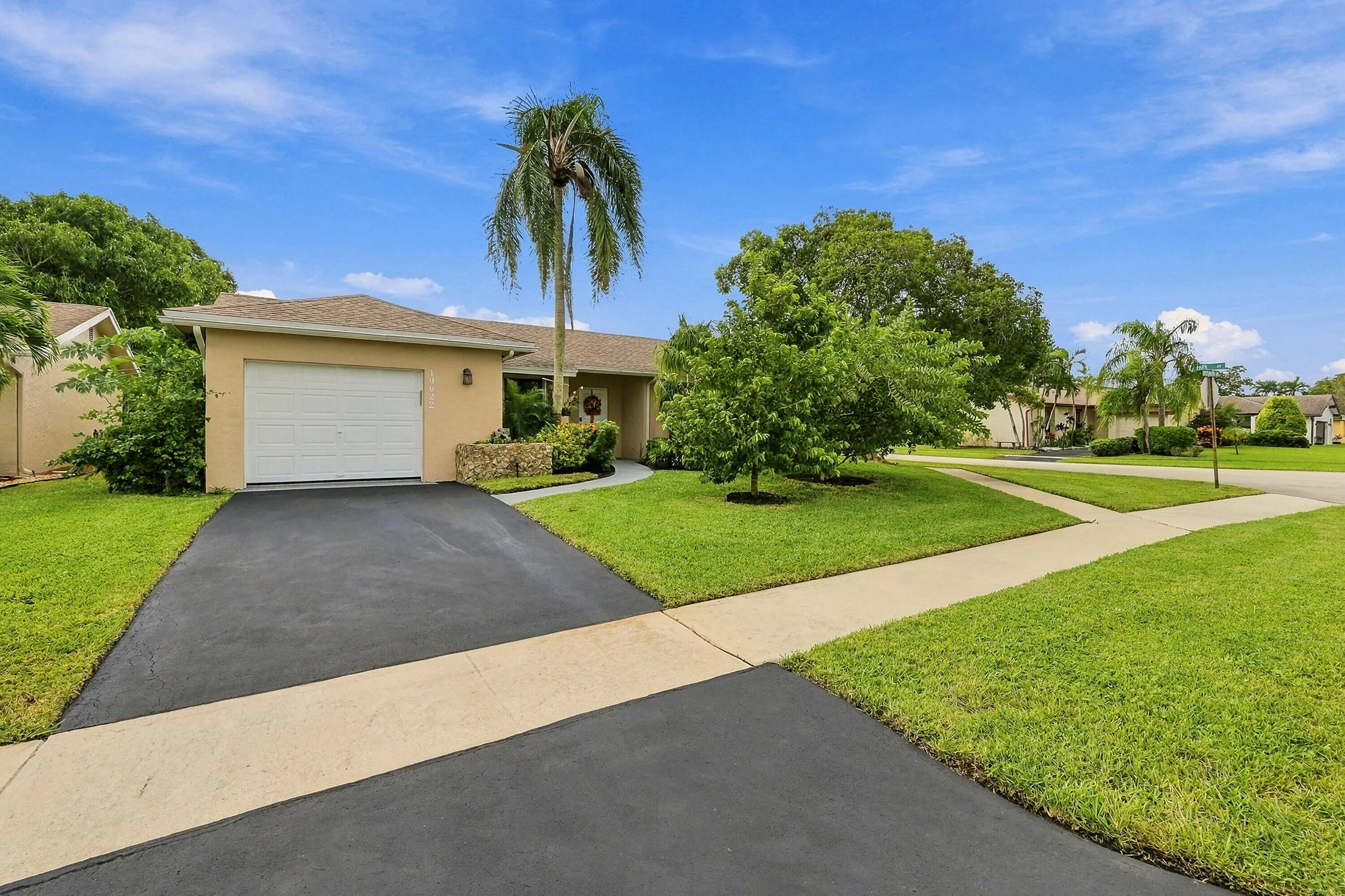 10622 GREENBRIAR Court