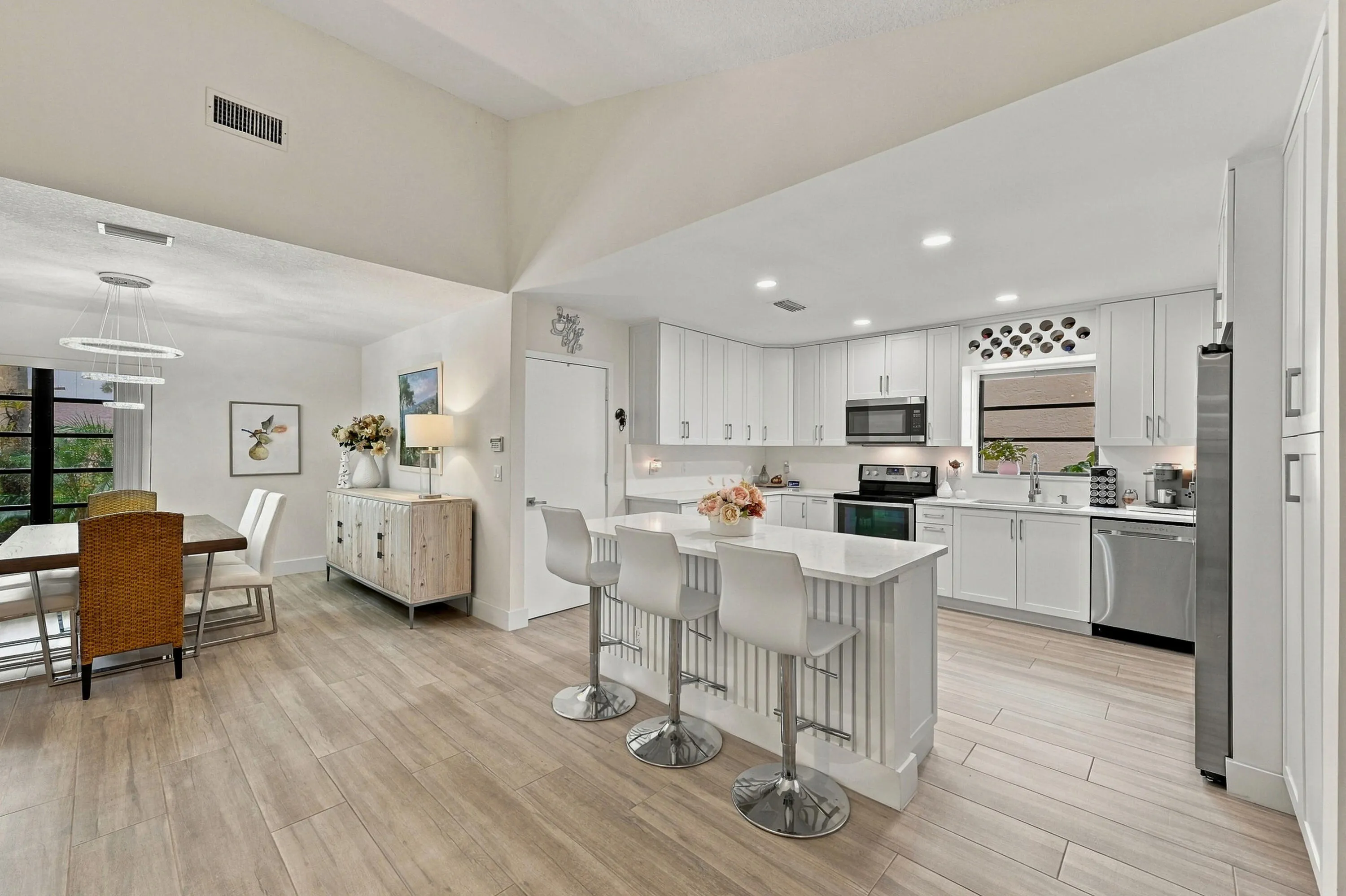 10622 GREENBRIAR Court