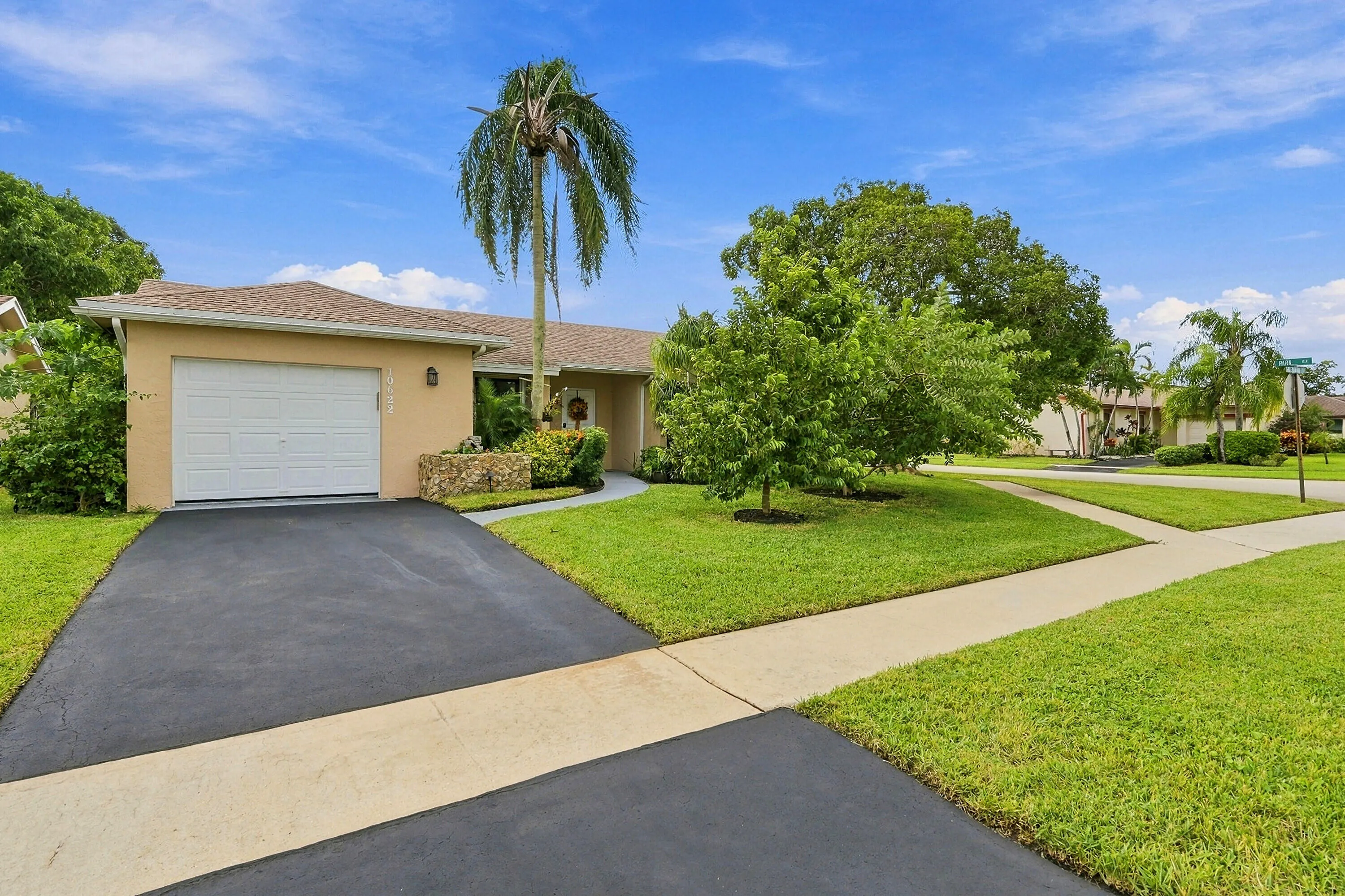 10622 GREENBRIAR Court