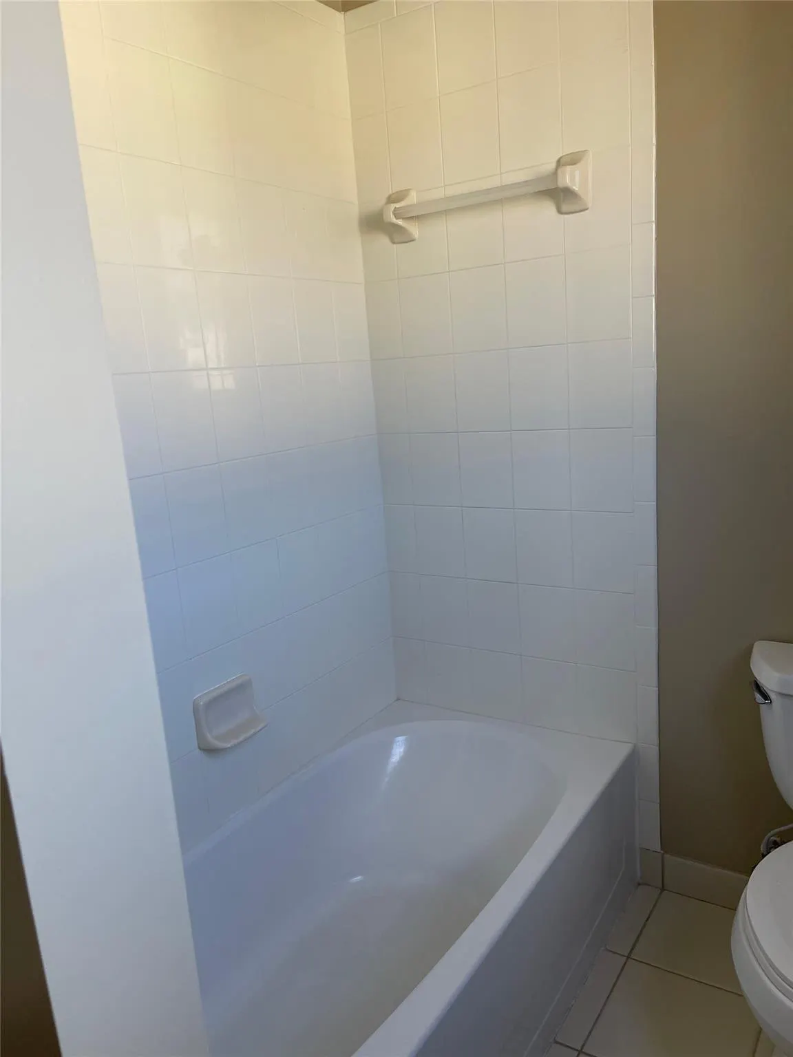3952 CORAL HEIGHTS Way
