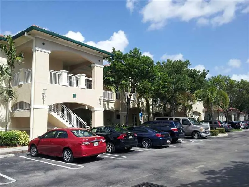 5551 N UNIVERSITY Drive #204