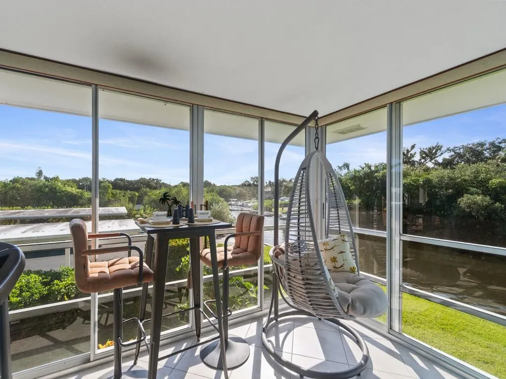 200 GREYTWIG Road #213