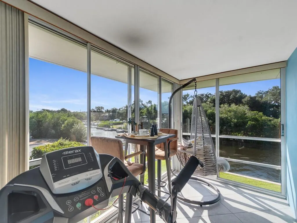 200 GREYTWIG Road #213