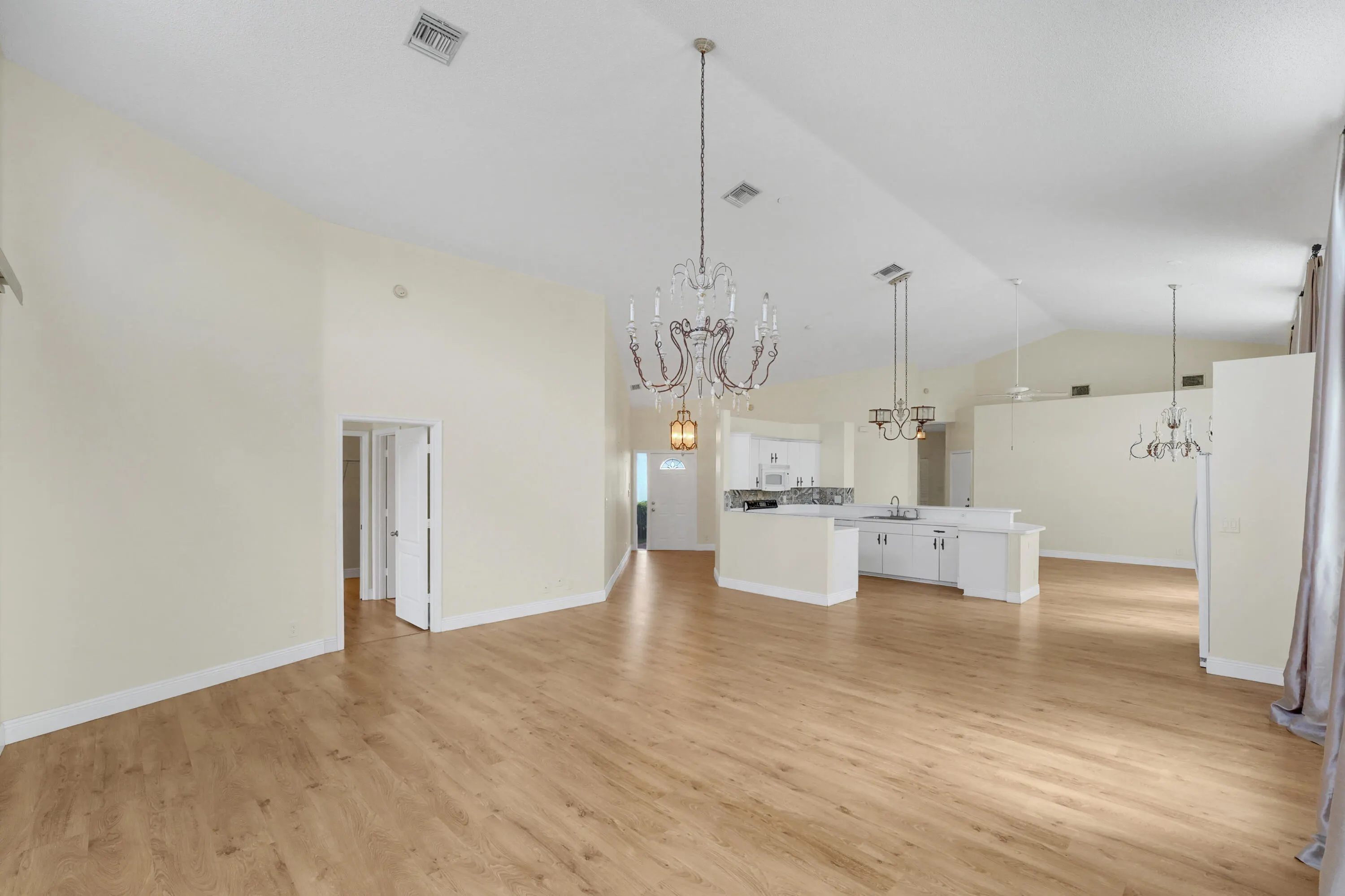 9080 Villa Portofino Circle