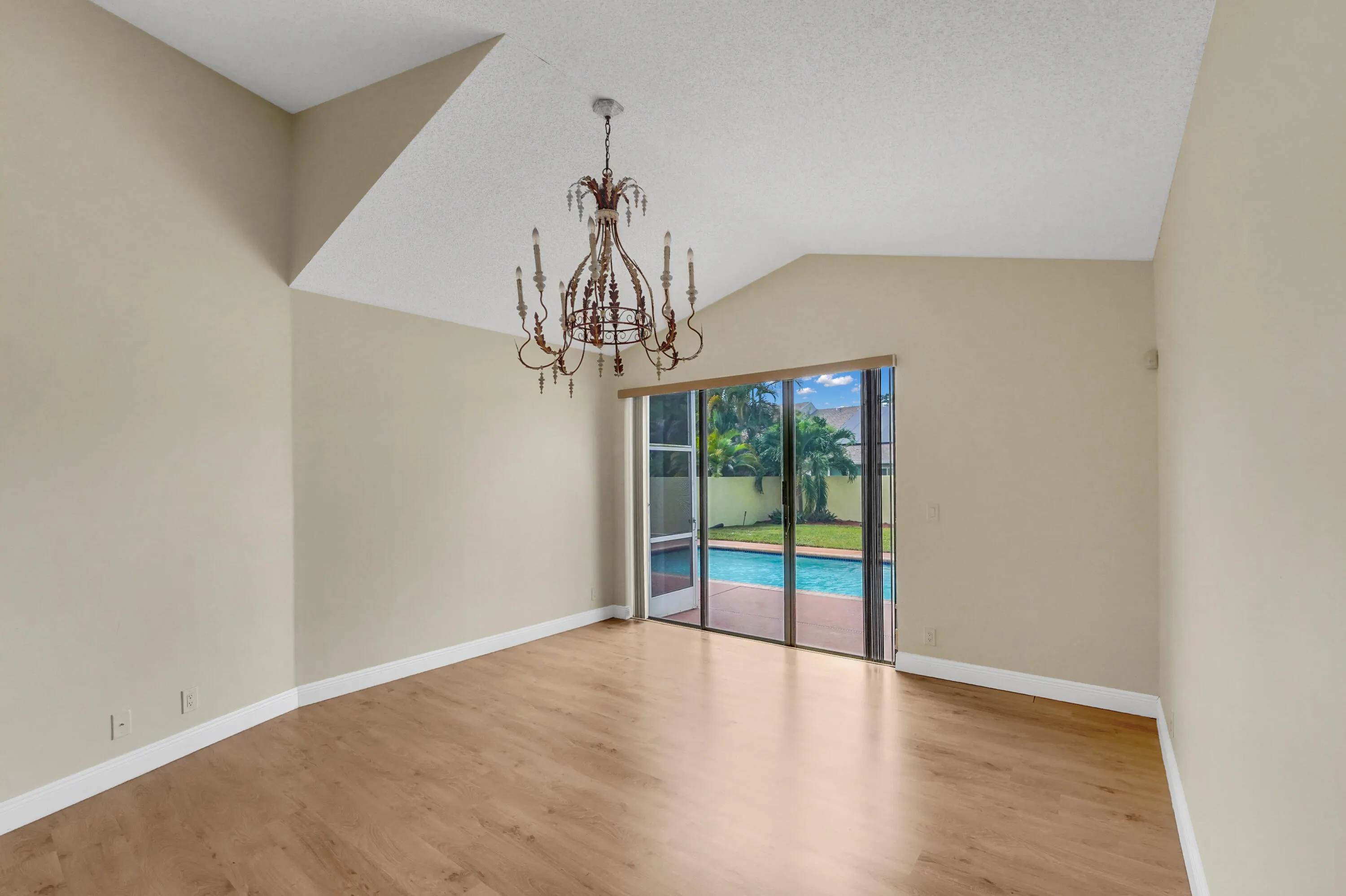9080 Villa Portofino Circle
