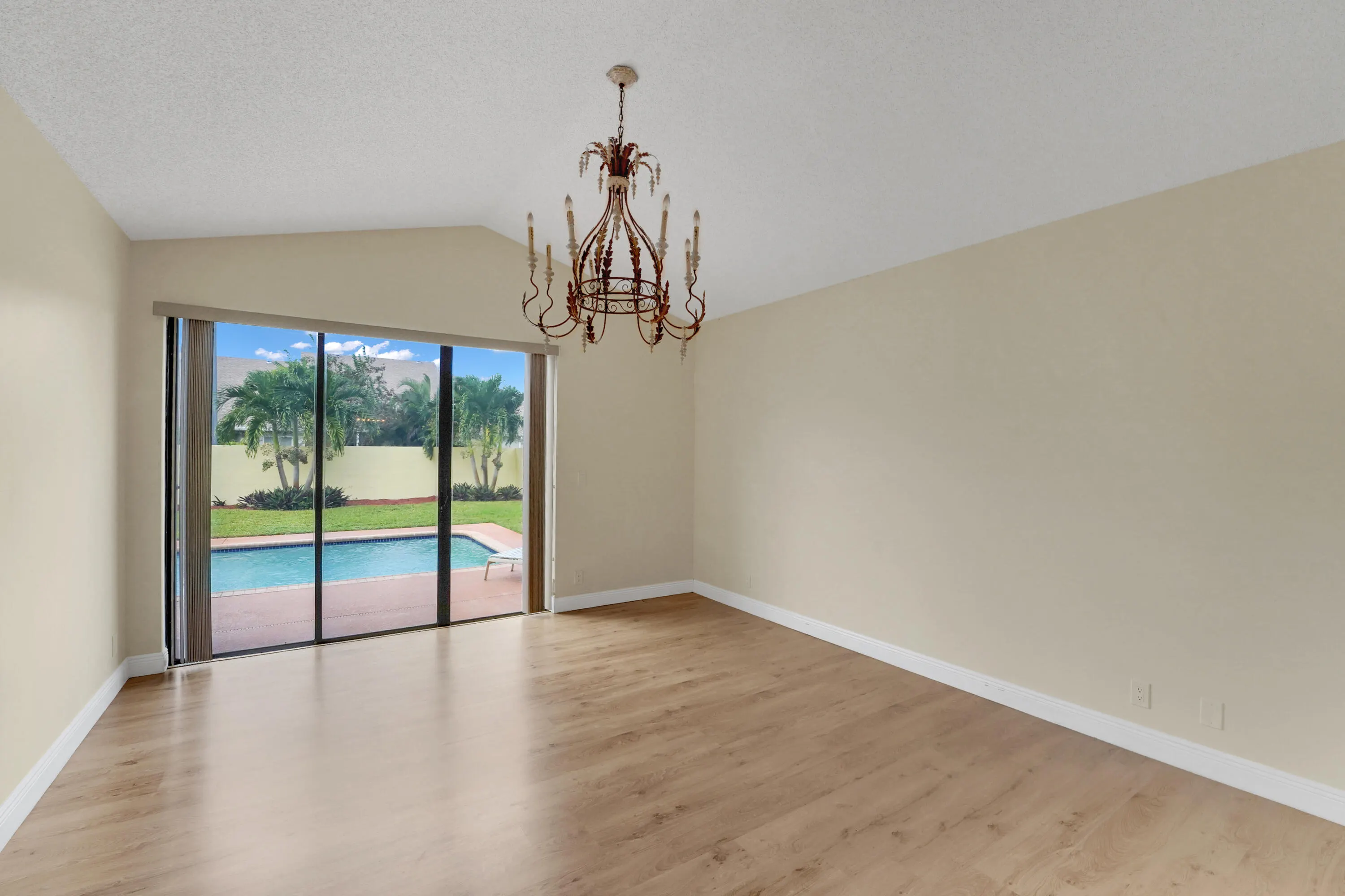 9080 Villa Portofino Circle