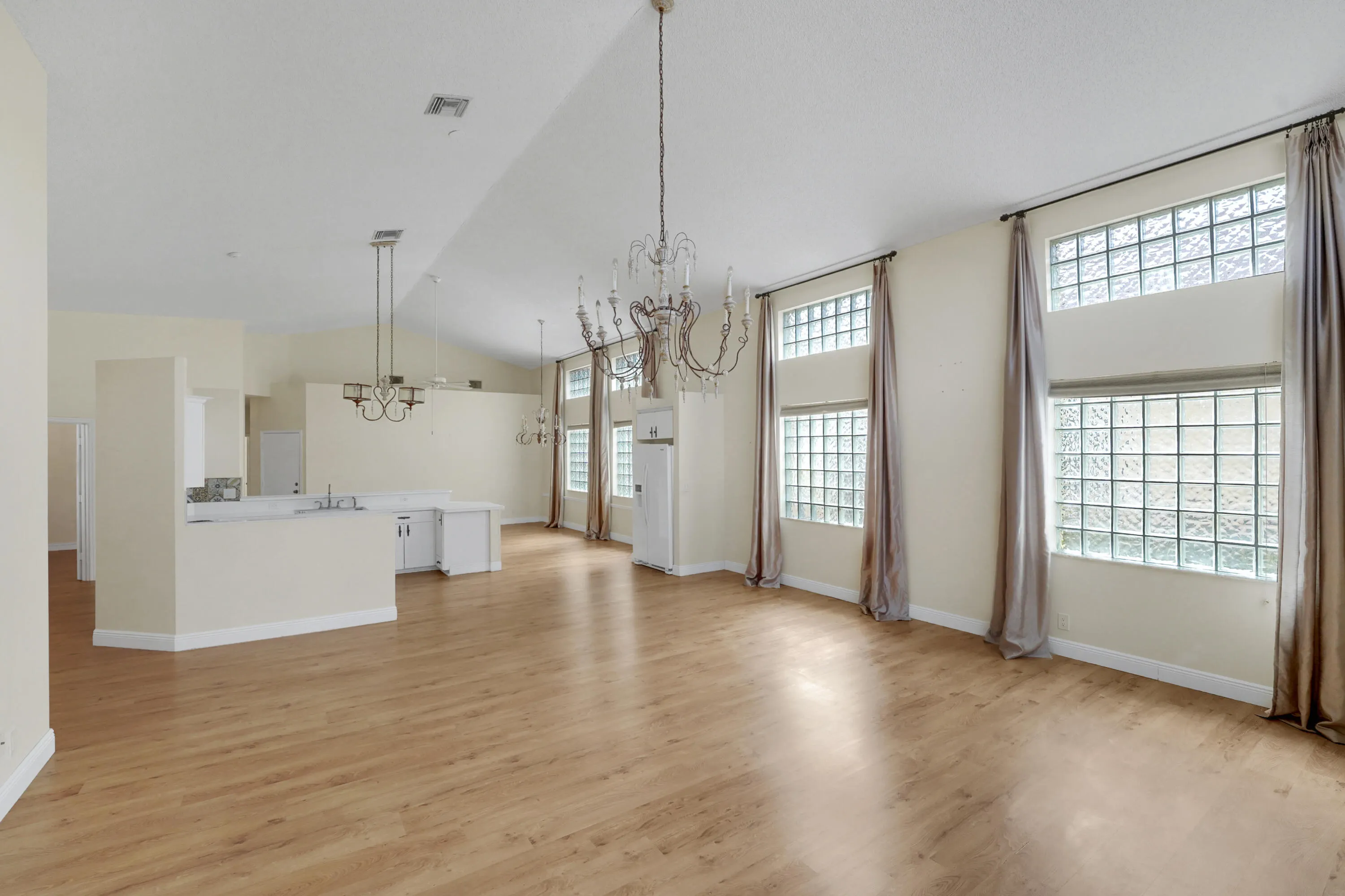 9080 Villa Portofino Circle