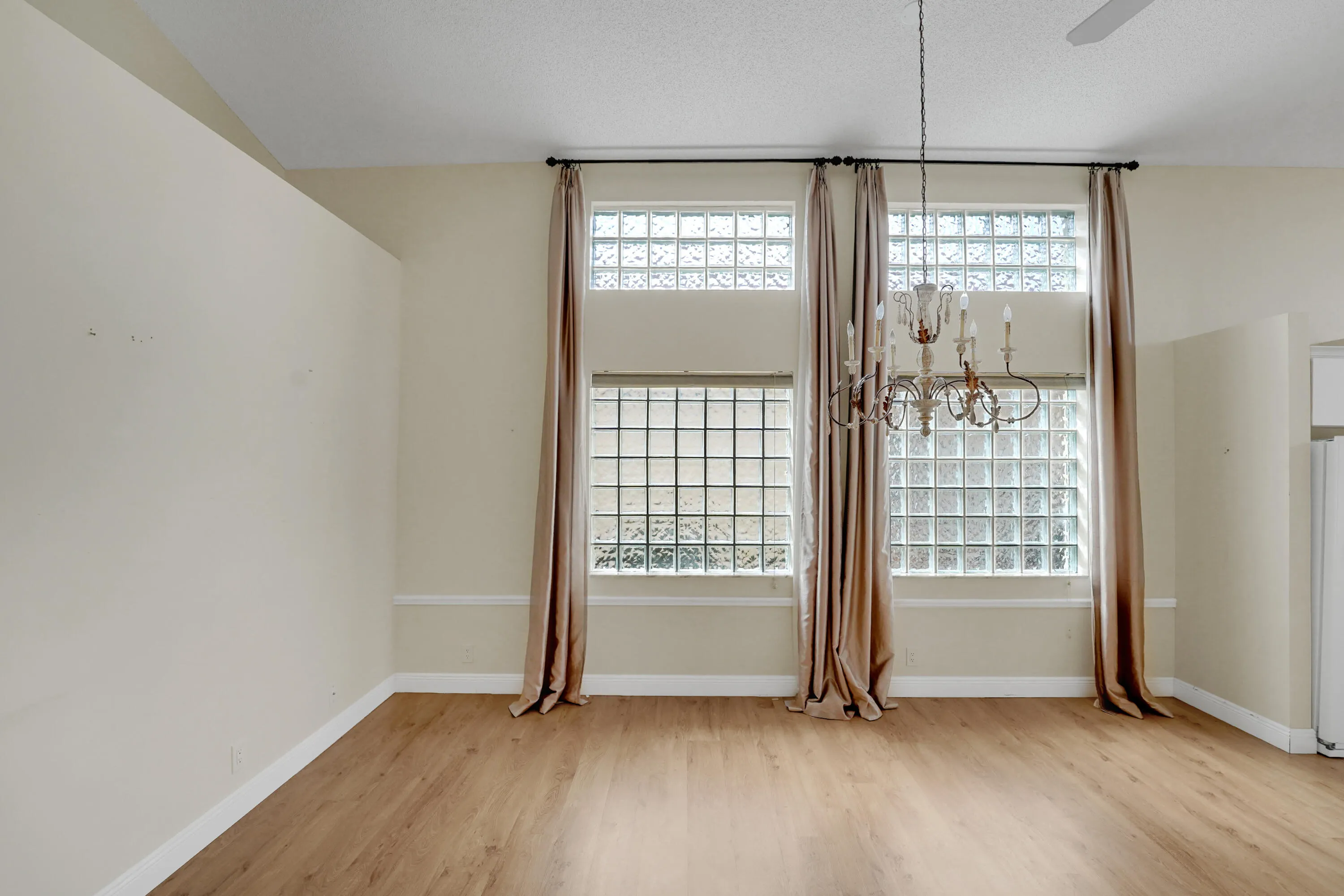 9080 Villa Portofino Circle