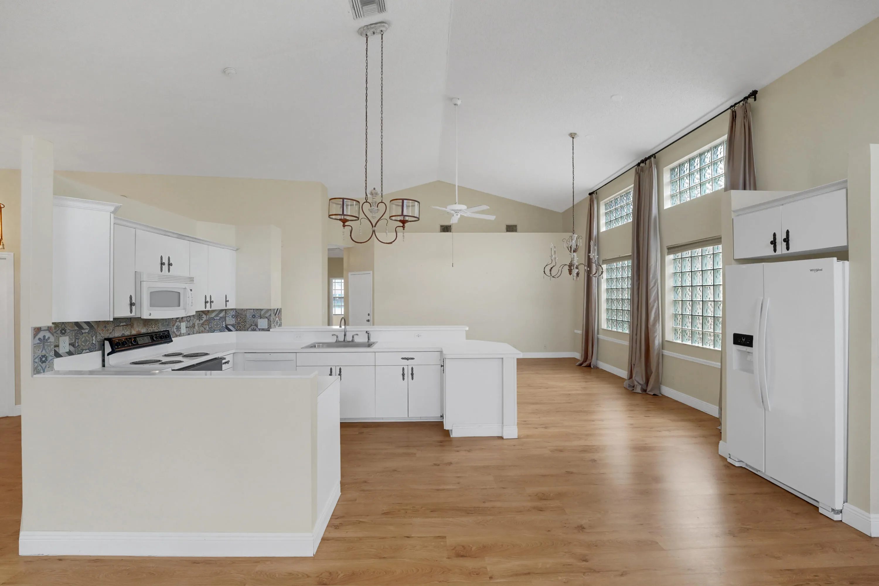 9080 Villa Portofino Circle