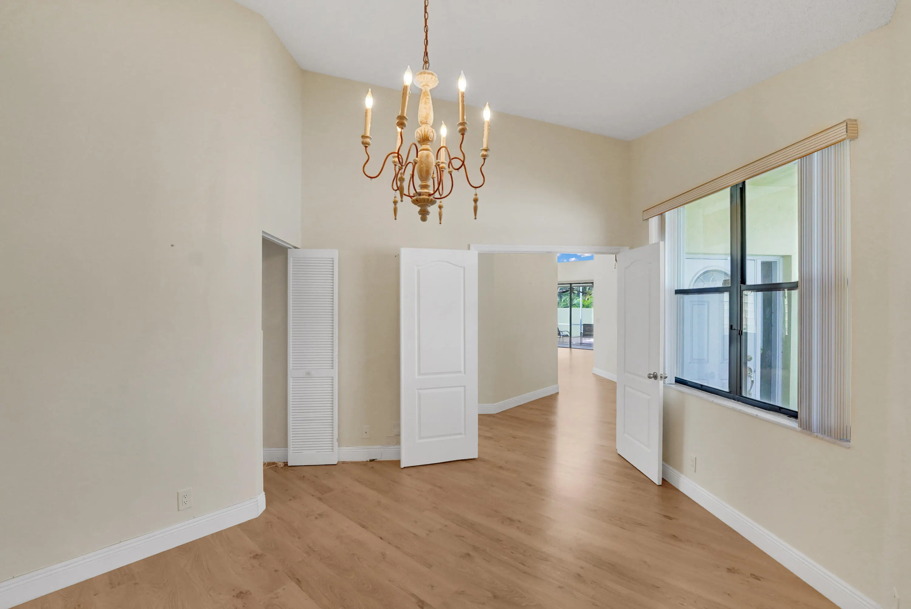 9080 Villa Portofino Circle