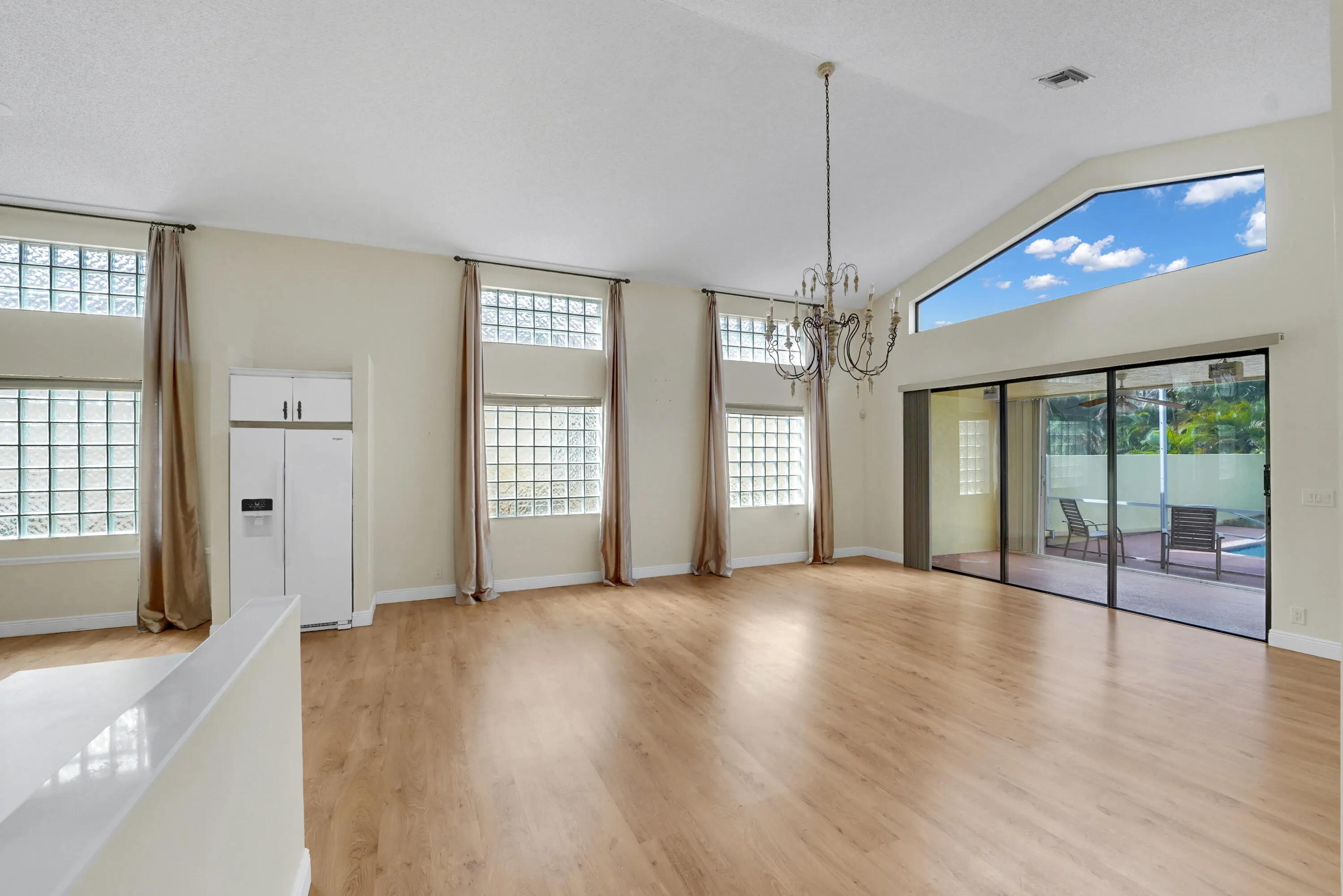9080 Villa Portofino Circle