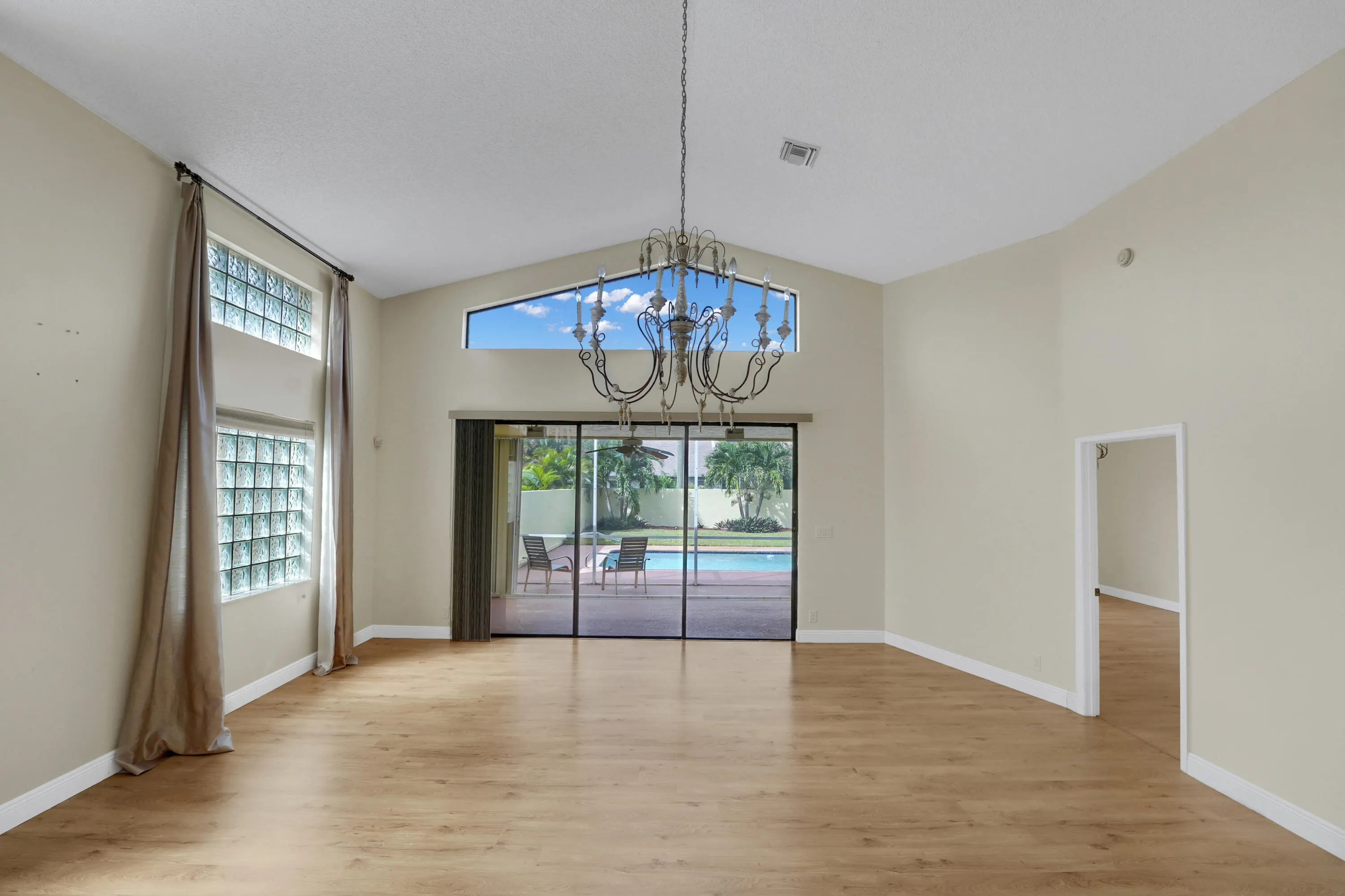 9080 Villa Portofino Circle